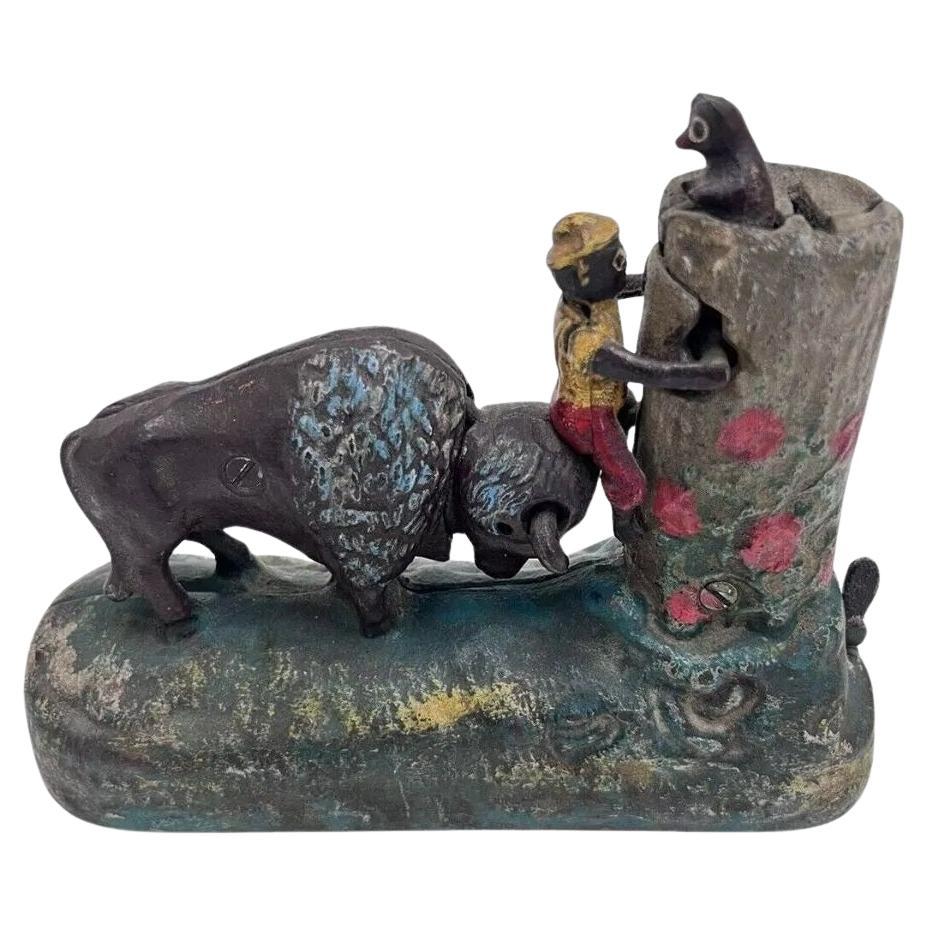 Vintage Gusseisen Buch des Wissens Butting Buffalo Coin Piggy Bank, Gusseisen