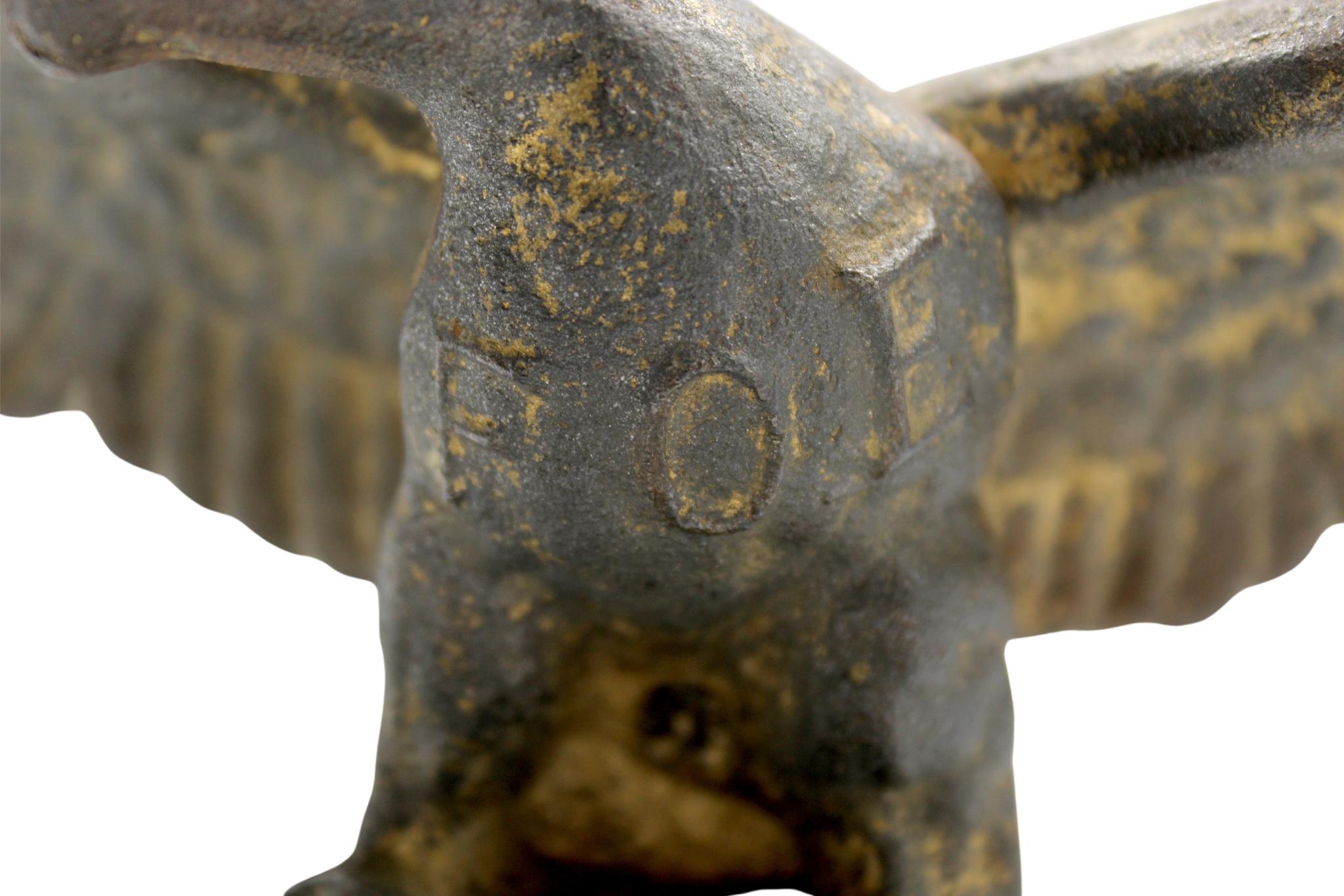 Calco Scultura di aquila in ferro fuso d'epoca, inizio XX secolo in vendita