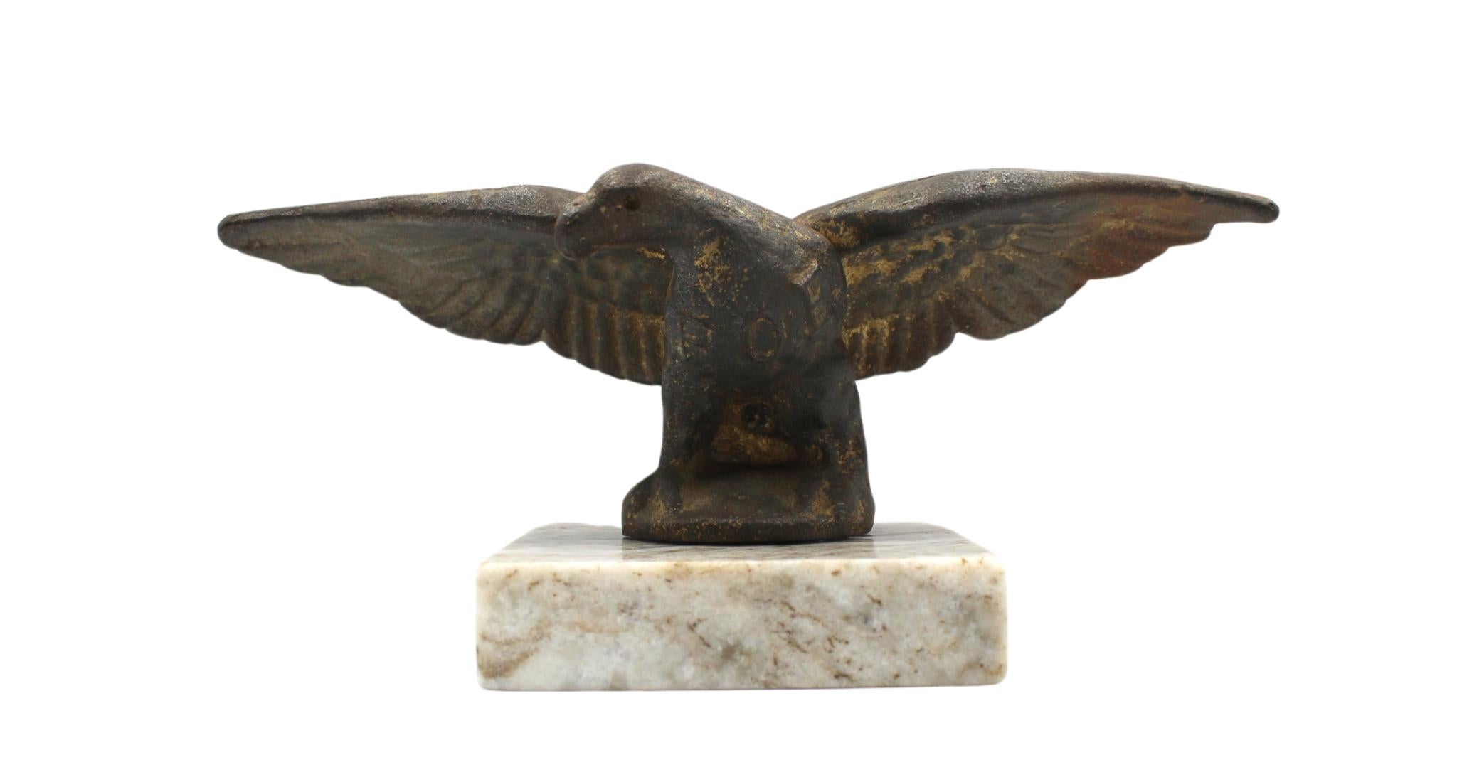 Scultura di aquila in ferro fuso d'epoca, inizio XX secolo in vendita 2