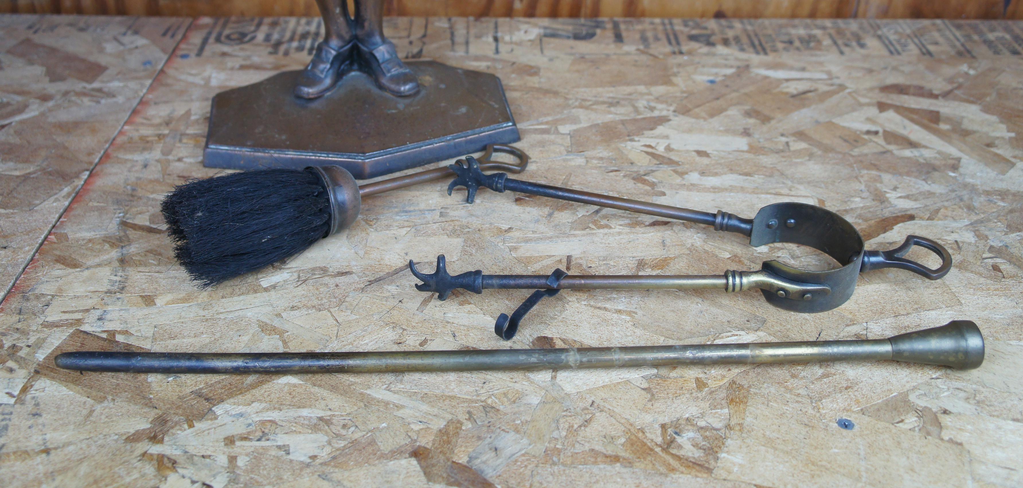 Vintage Cast Iron Figural Colonial Man Fireplace Poker Tool Set & Stand 1