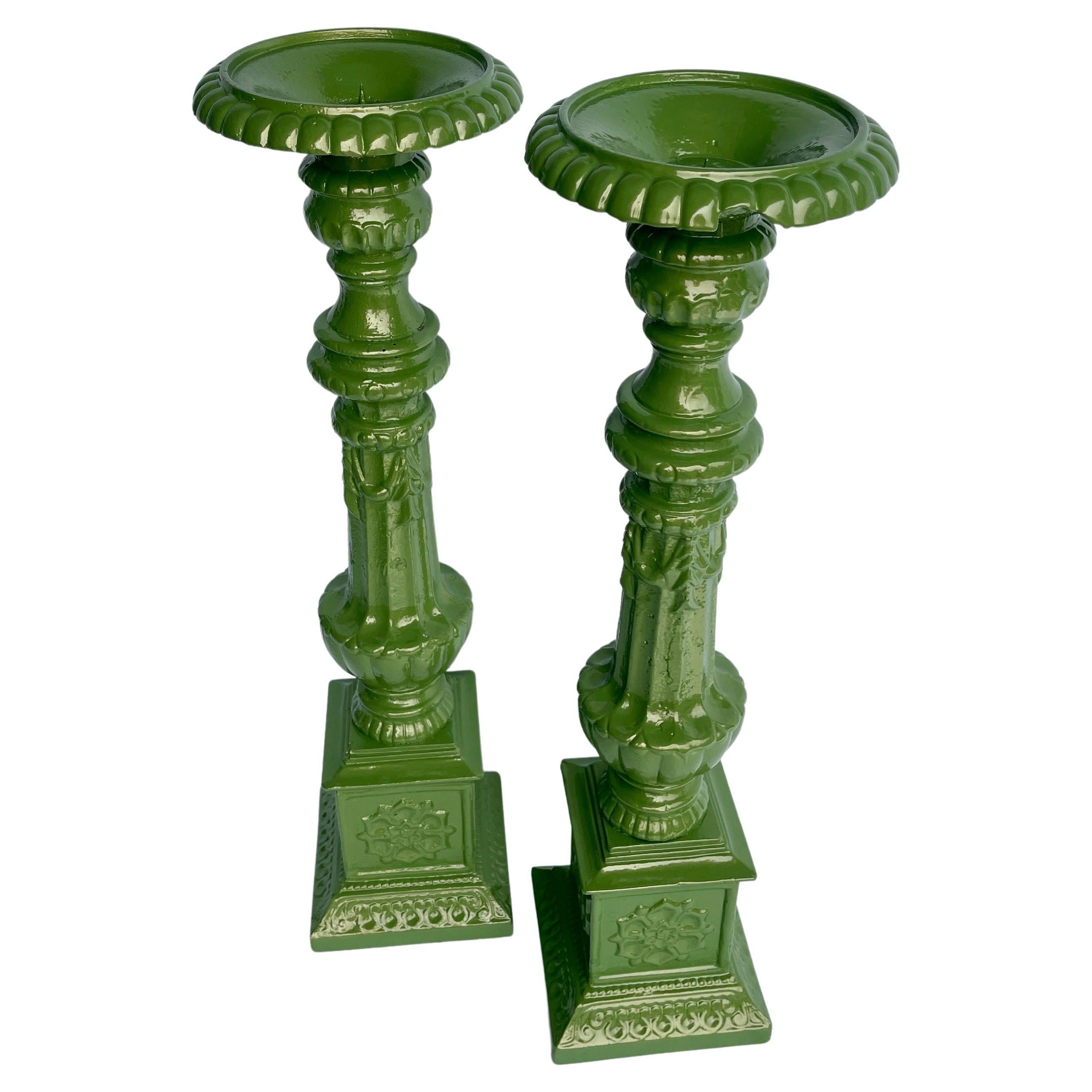 Vintage Cast Iron Green Floor Table Candle Holders, Powder-Coated  In Good Condition For Sale In Haddonfield, NJ