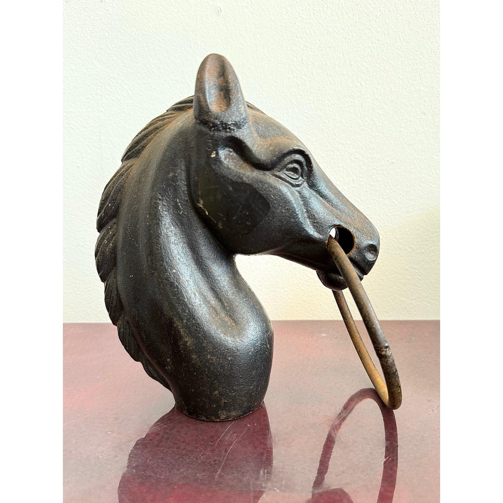 Vintage Cast Iron Pferdekopf Hitching Post (Rustikal) im Angebot