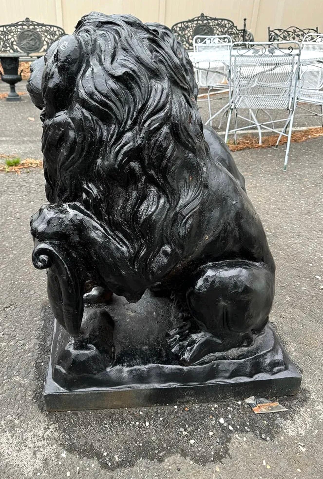 Vintage Cast Iron Lion Statues In Good Condition For Sale In Brooklyn, NY