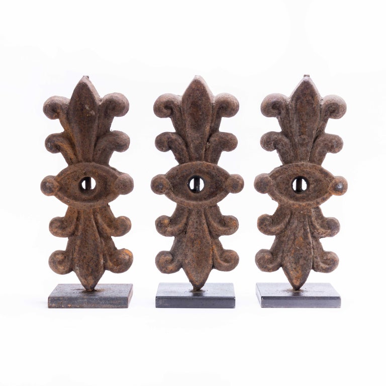Vintage Cast Iron Mounted Fence Finials For Sale at 1stDibs