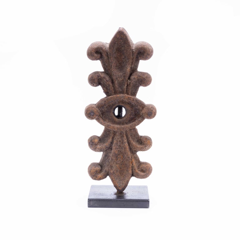 Vintage Cast Iron Mounted Fence Finials For Sale at 1stDibs