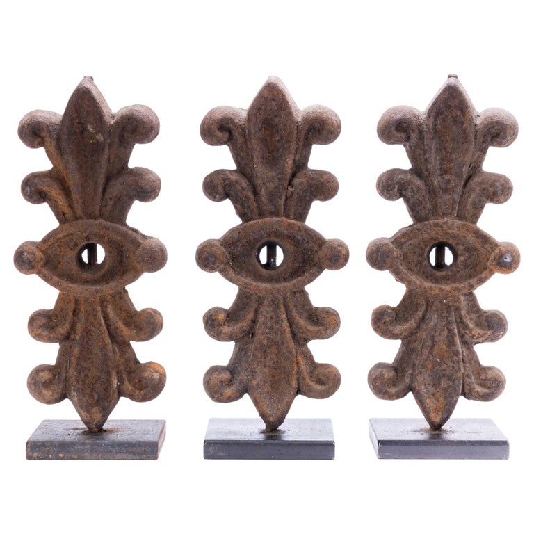 Vintage Cast Iron Mounted Fence Finials For Sale at 1stDibs