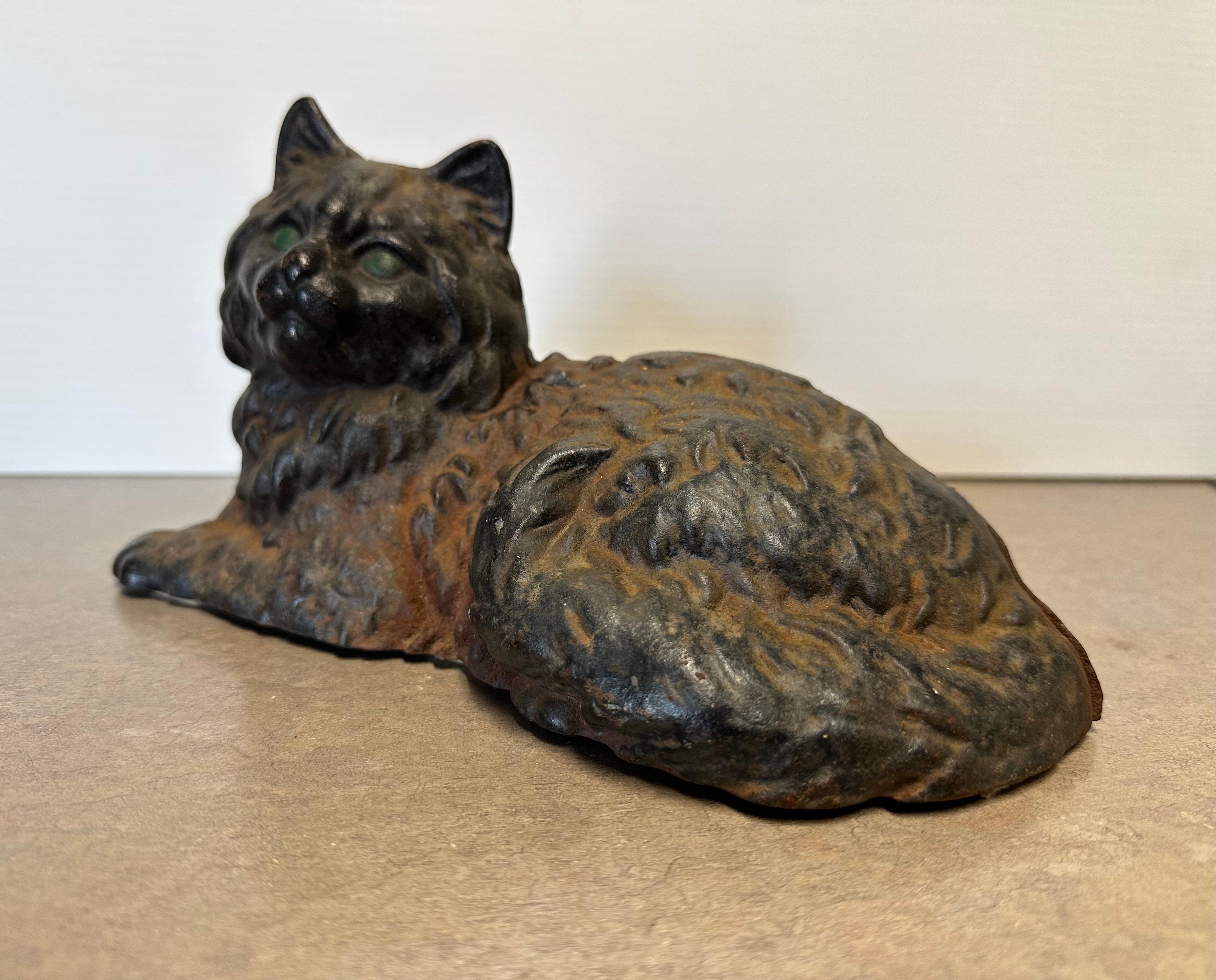 Fermaporta / Scultura d'epoca in ghisa patinata Greene & Greene, gatto nero, di Hubley in vendita 3