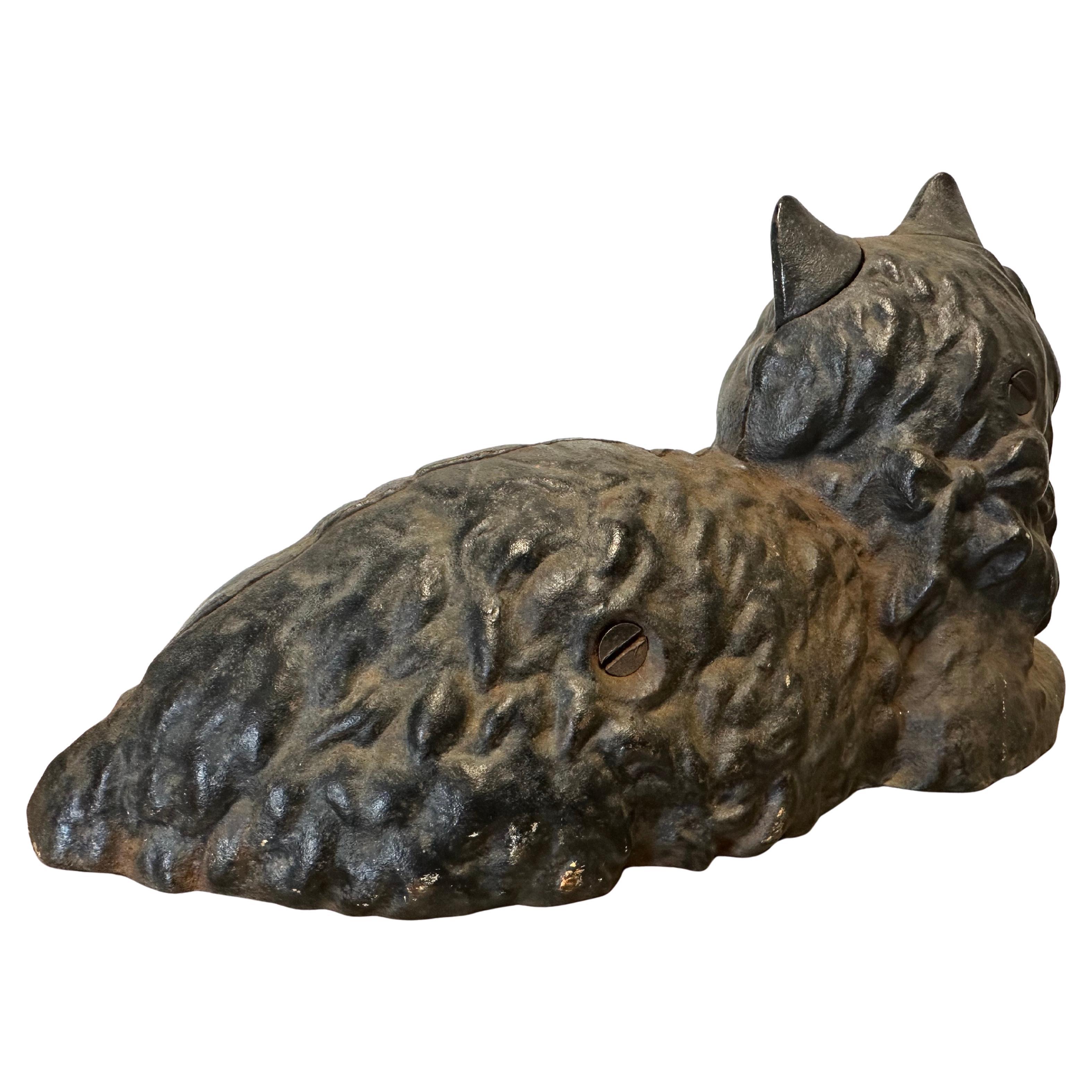 Fermaporta / Scultura d'epoca in ghisa patinata Greene & Greene, gatto nero, di Hubley In condizioni buone in vendita a San Diego, CA