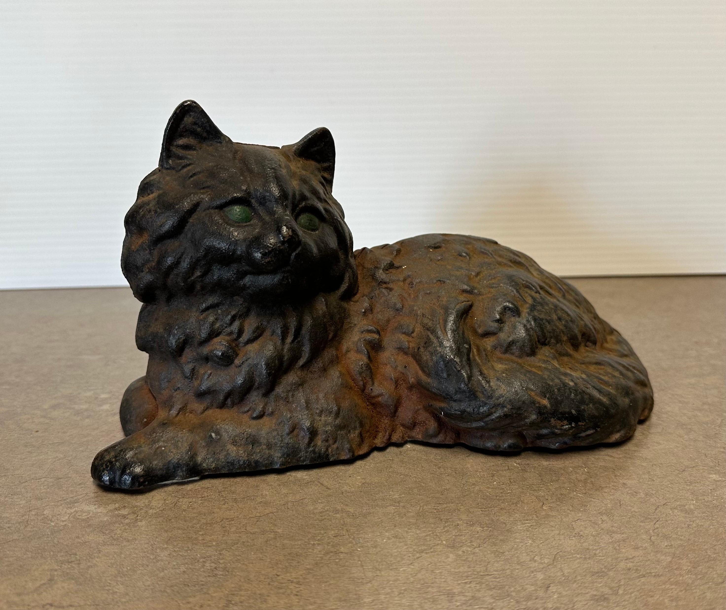 Fermaporta / Scultura d'epoca in ghisa patinata Greene & Greene, gatto nero, di Hubley in vendita 1