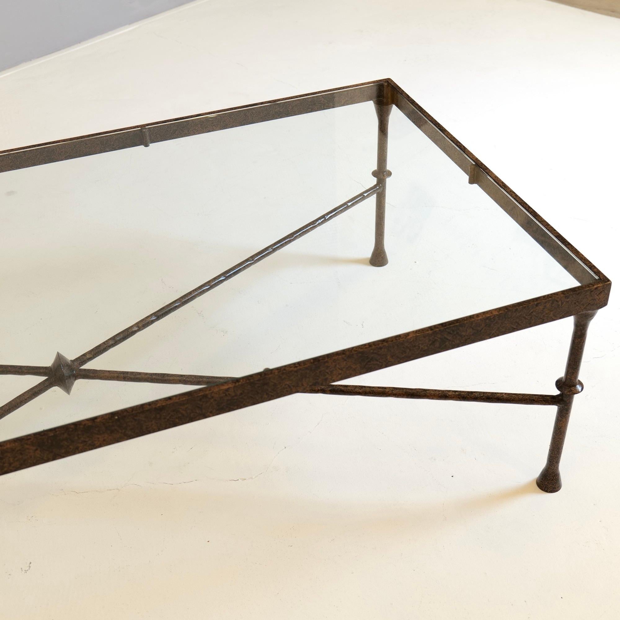 Moulage Table vintage en fonte à la manière de Diego Giacometti - années 1980 en vente