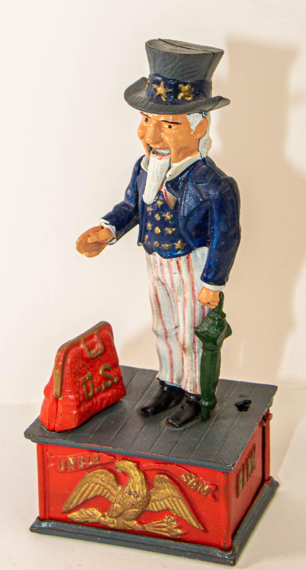 Vintage-Spielzeugbankschachtel „Uncle Sam“ aus Gusseisen, Nordamerika im Angebot 4
