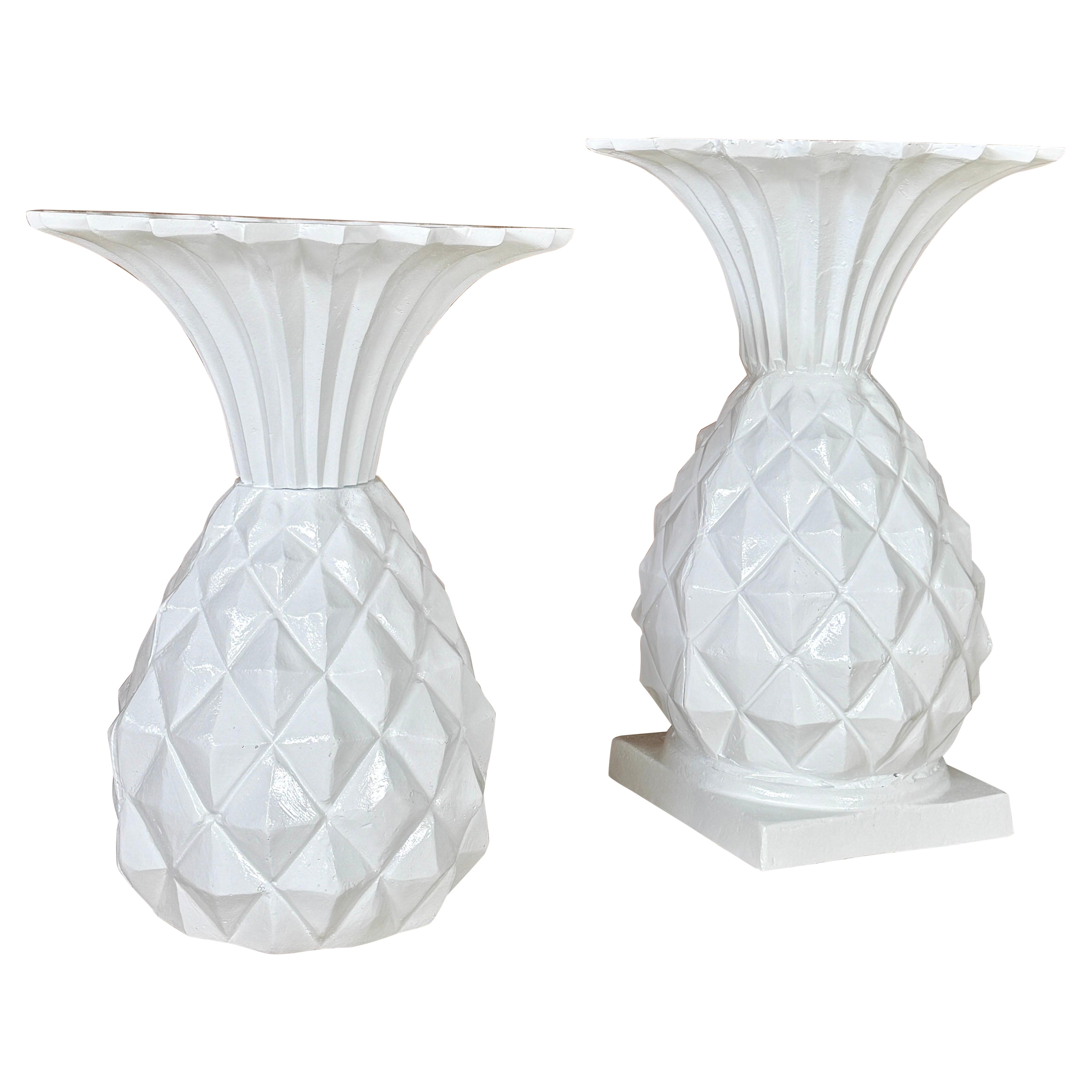 Vintage Cast Metal Sculptural Coastal Regency Pineapple Planters oder Beistelltische im Angebot