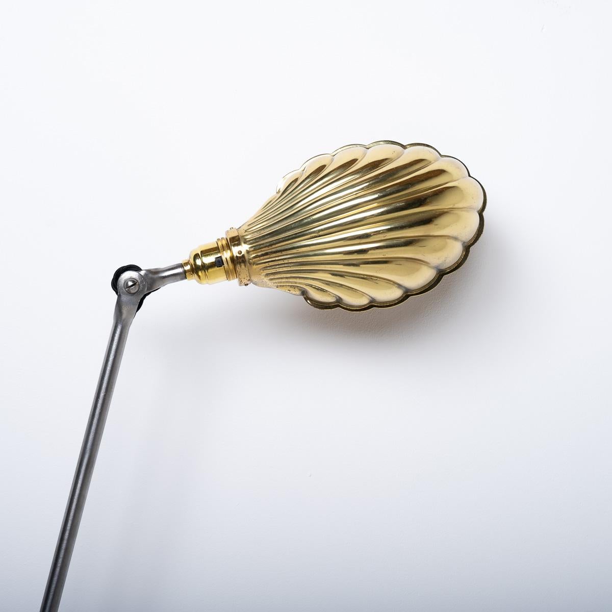 Britannique Lampe de piano Dugdills vintage en acier moulé avec abat-jour en laiton