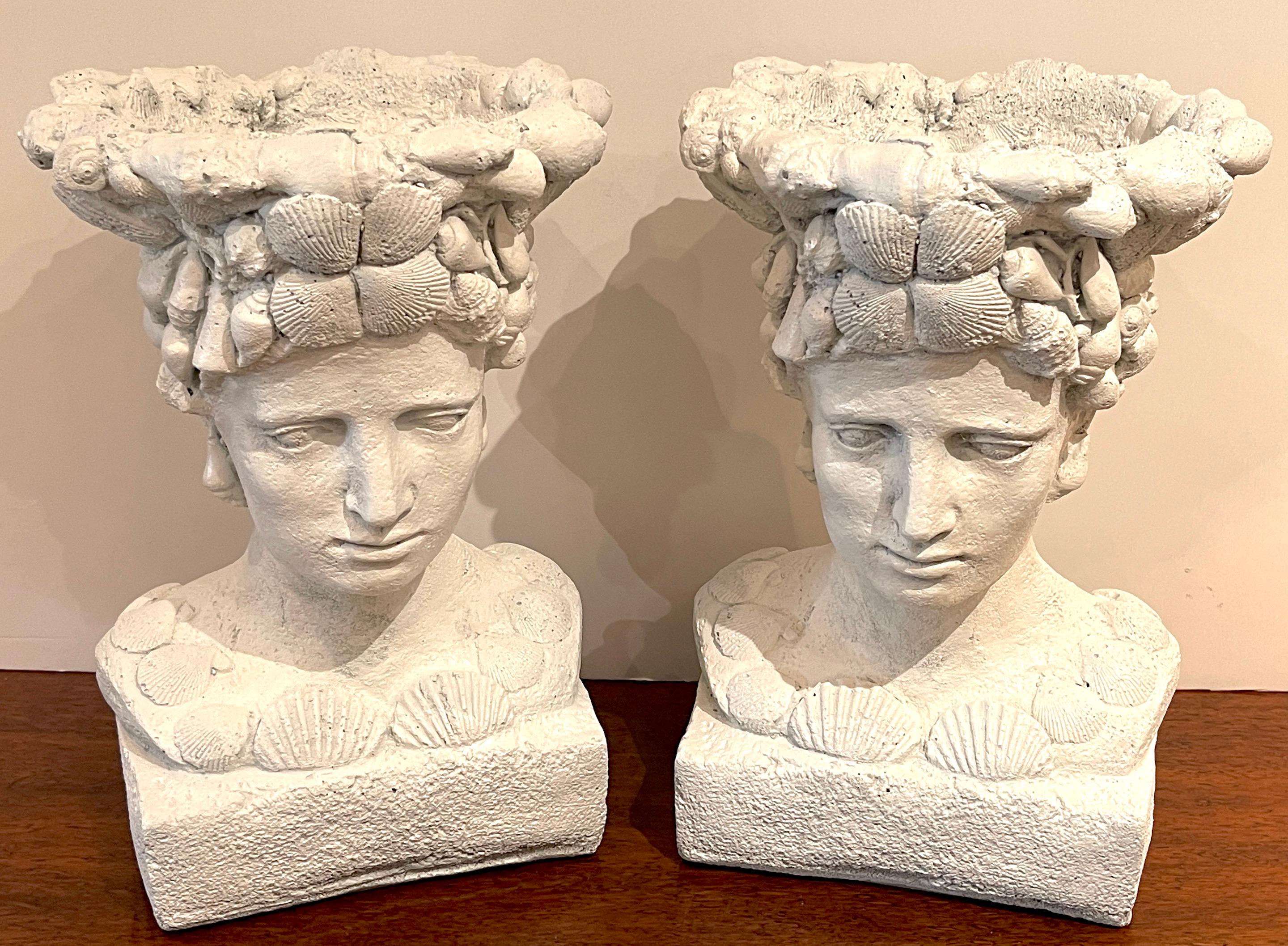 Cache-pot / Jardinière vintage avec buste de Vénus en pierre moulée avec coquillages 6
