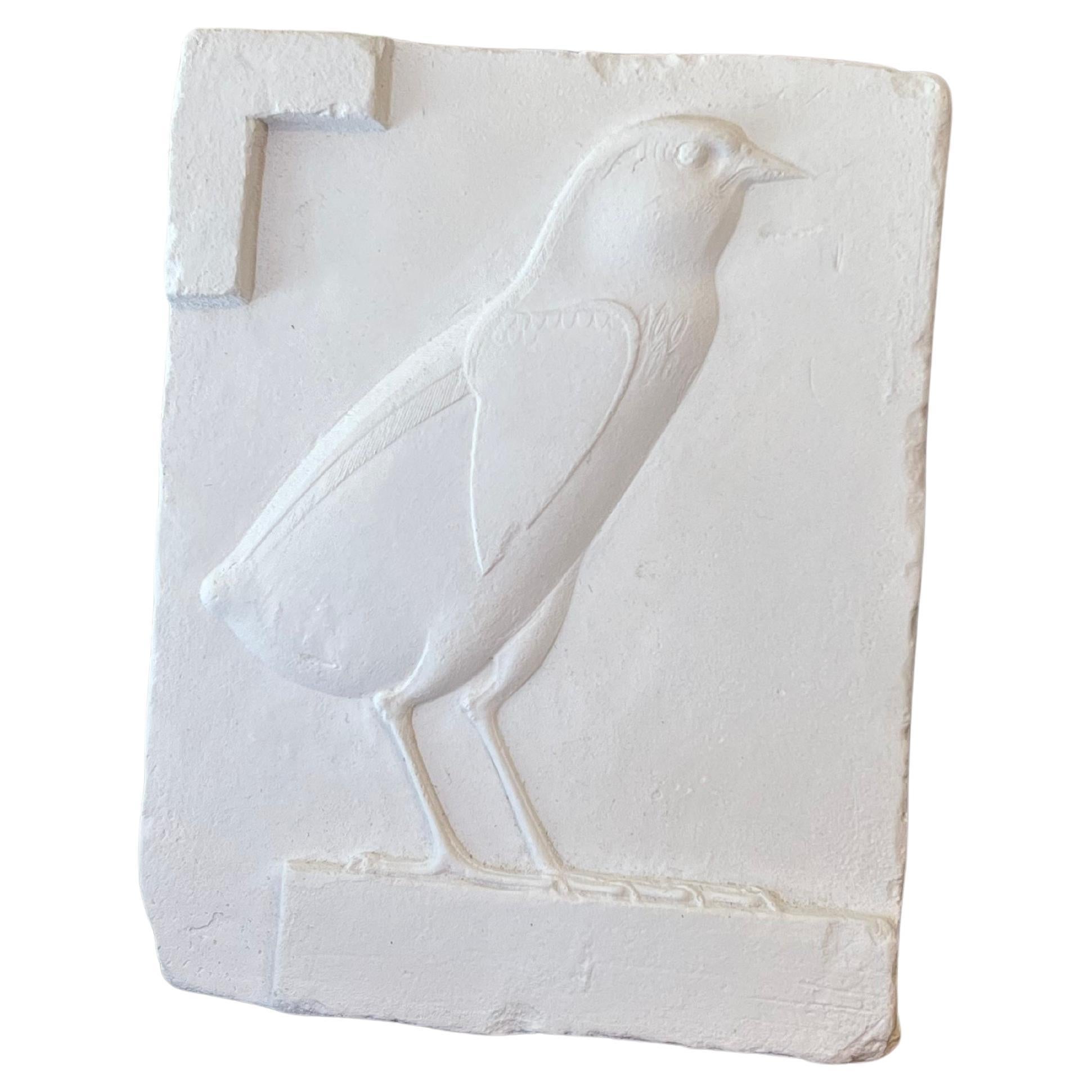 Vintage- Kopie einer Quail Chick-Plakette aus Steinguss von Metropolitan Museum of Art
