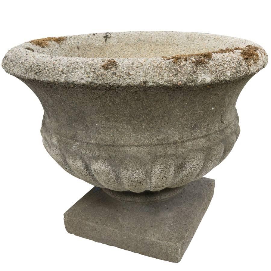 Vintage Cast Stone Urn, circa 1950 In Good Condition For Sale In Culver City, CA
