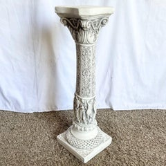 Piédestal "9 Muses" vintage en plâtre moulé