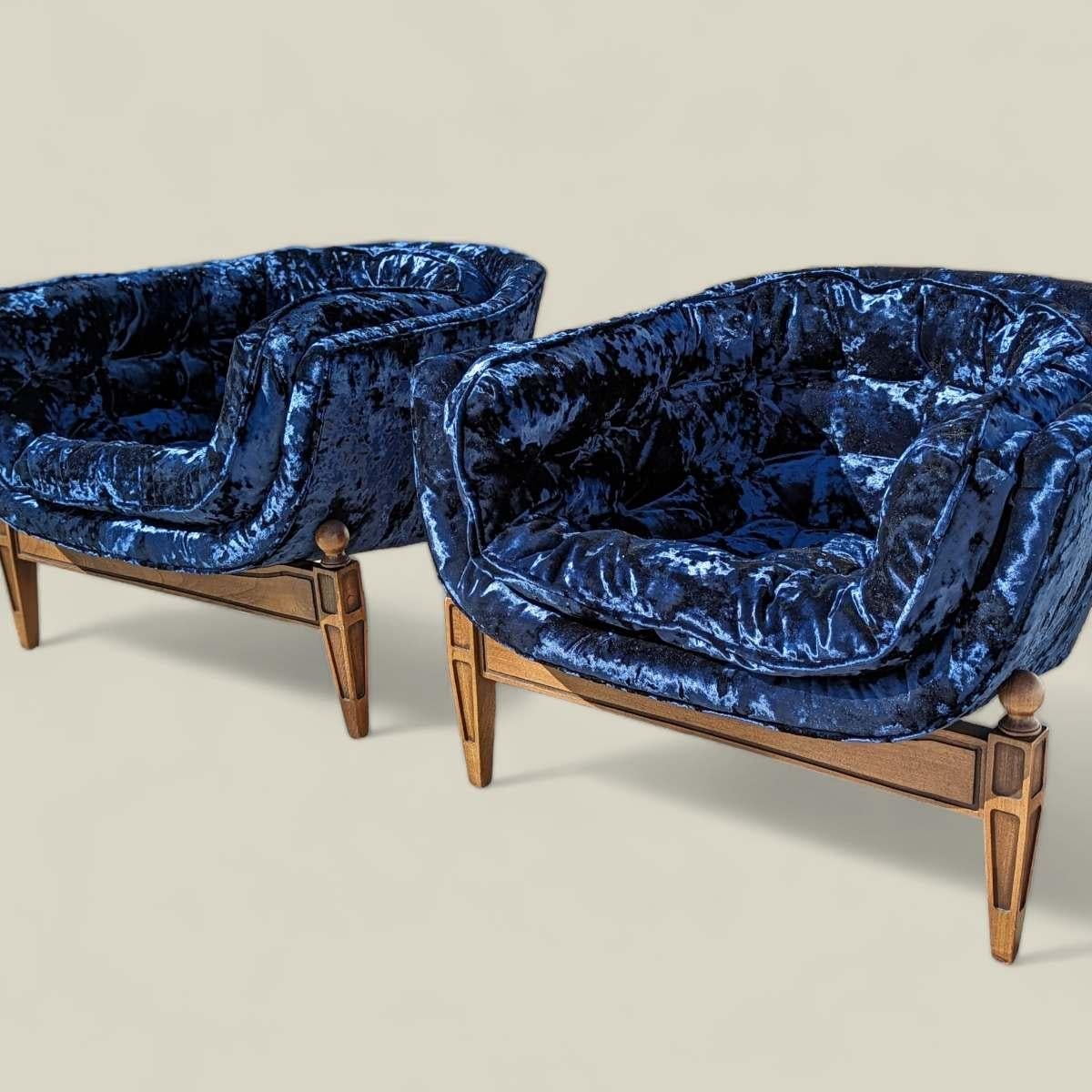 American Vintage Castro Convertibles Blue Velvet Armchairs Mid Century Accent chairs For Sale