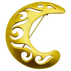 Retro CASUAL CORNER moon matte gold tone designer brooch