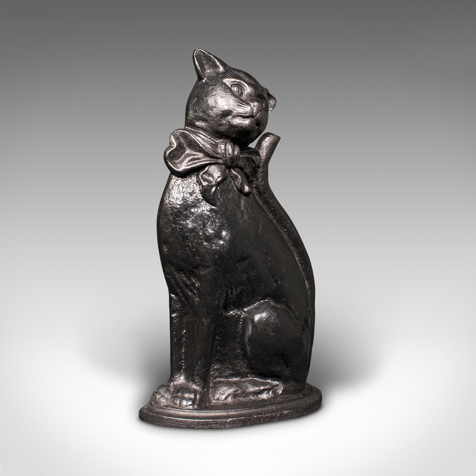 cast iron cat statue