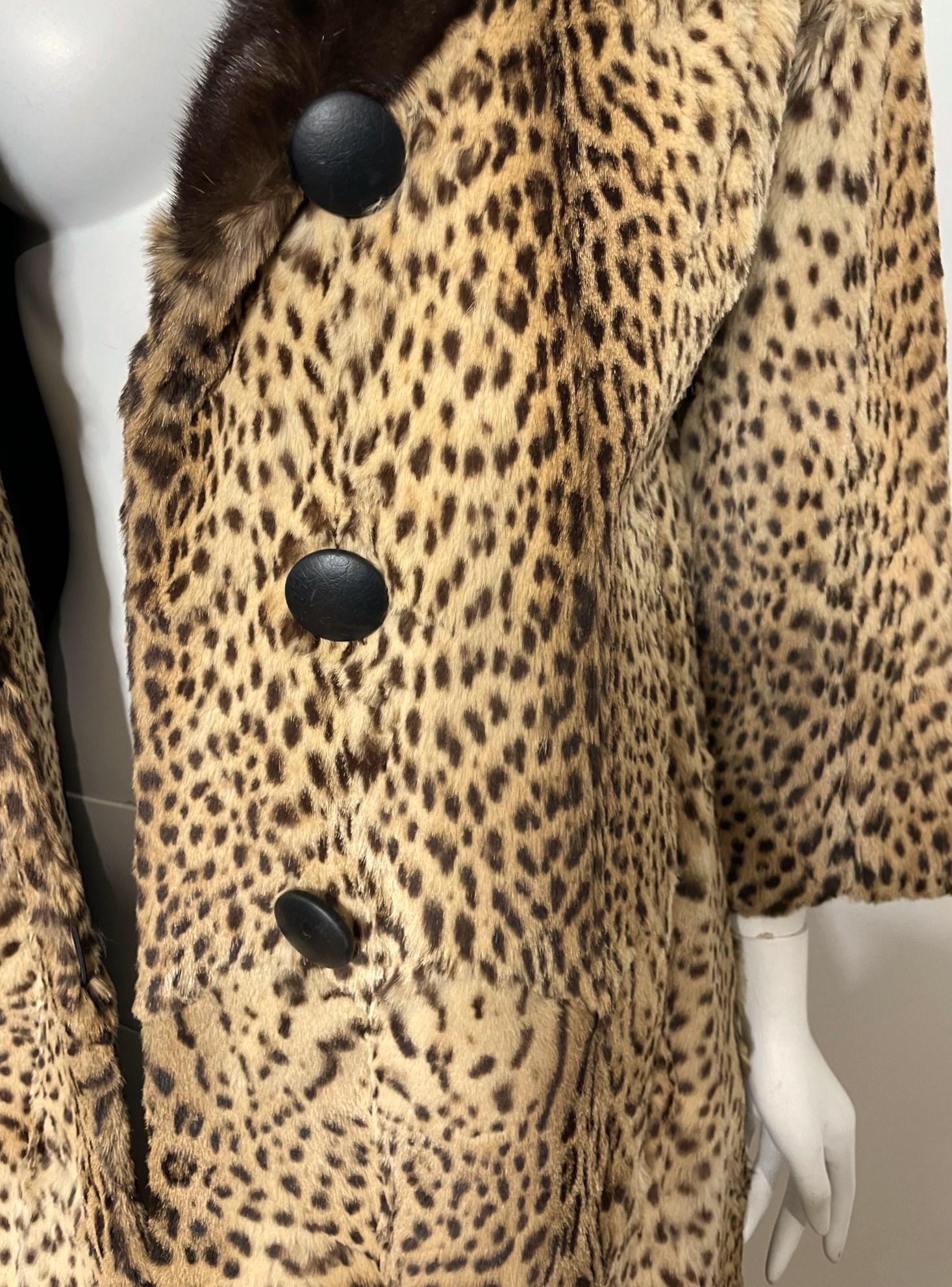 Vintage Cat Printed Fur Jacket - Swing Coat In Good Condition For Sale In Wallkill, NY