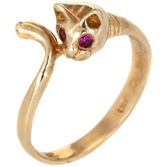 Vintage Cat Ring Ruby Eyes 14 Karat Gold Estate Animal Jewelry Stacking Band