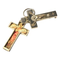Pendentif crucifix boîte reliquaire catholique vintage avec reliques de saints