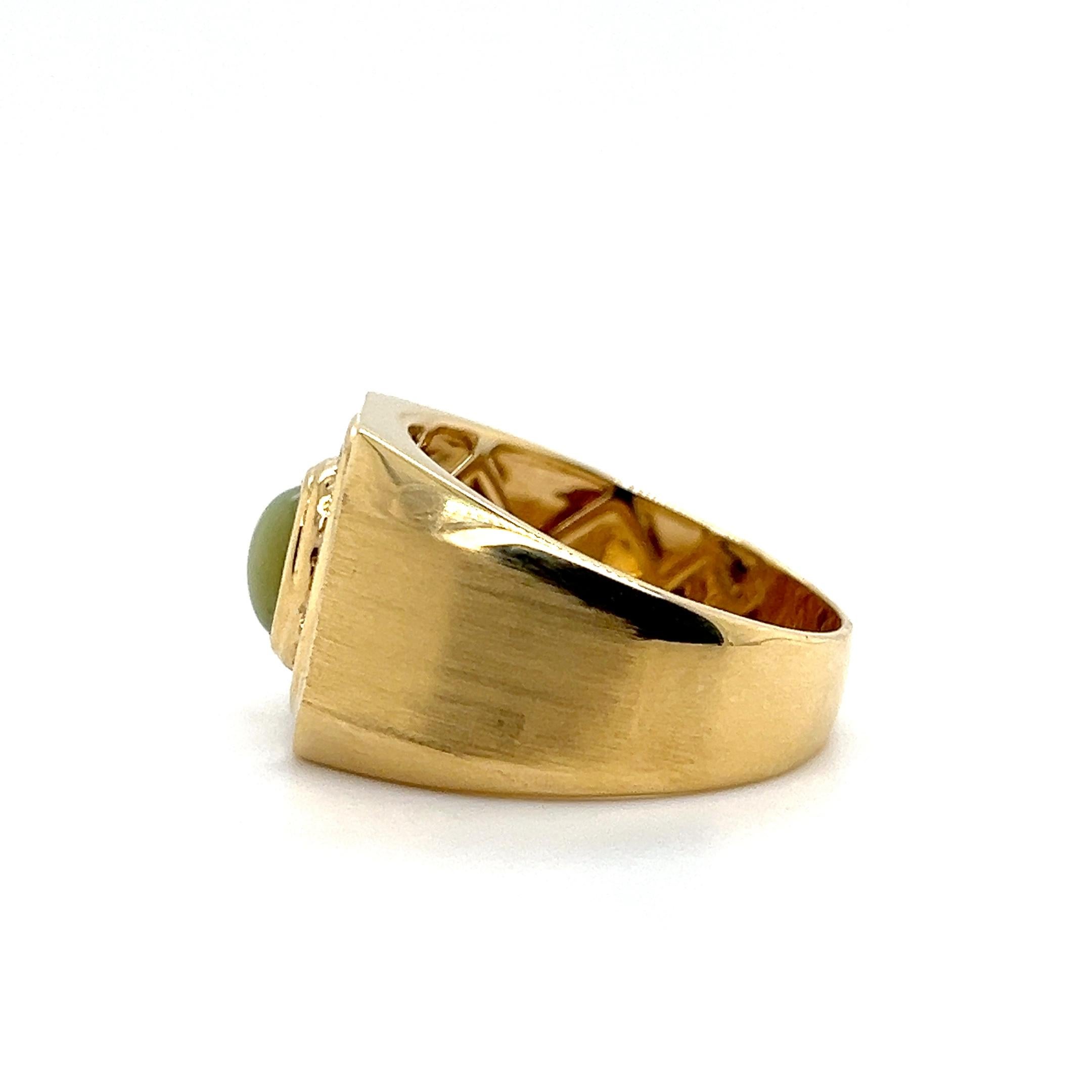 Cabochon Anello d'epoca con crisoberillo e diamanti in oro giallo 18 carati per uomo in vendita