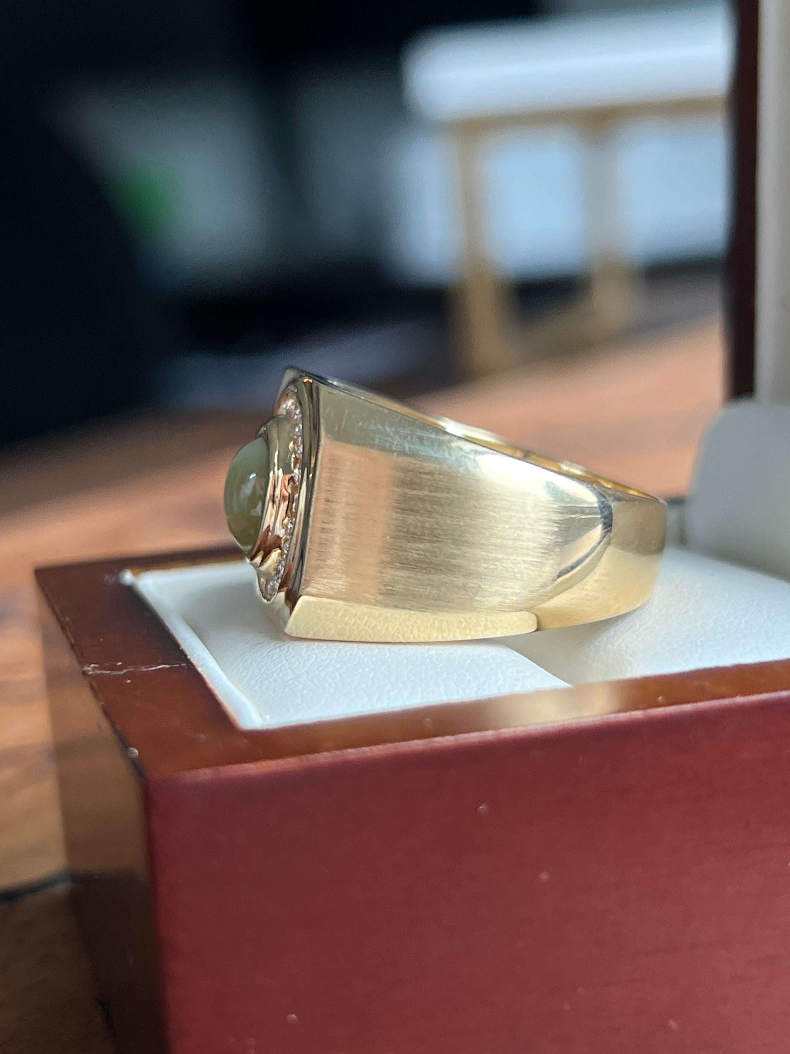 Anello d'epoca con crisoberillo e diamanti in oro giallo 18 carati per uomo in vendita 2