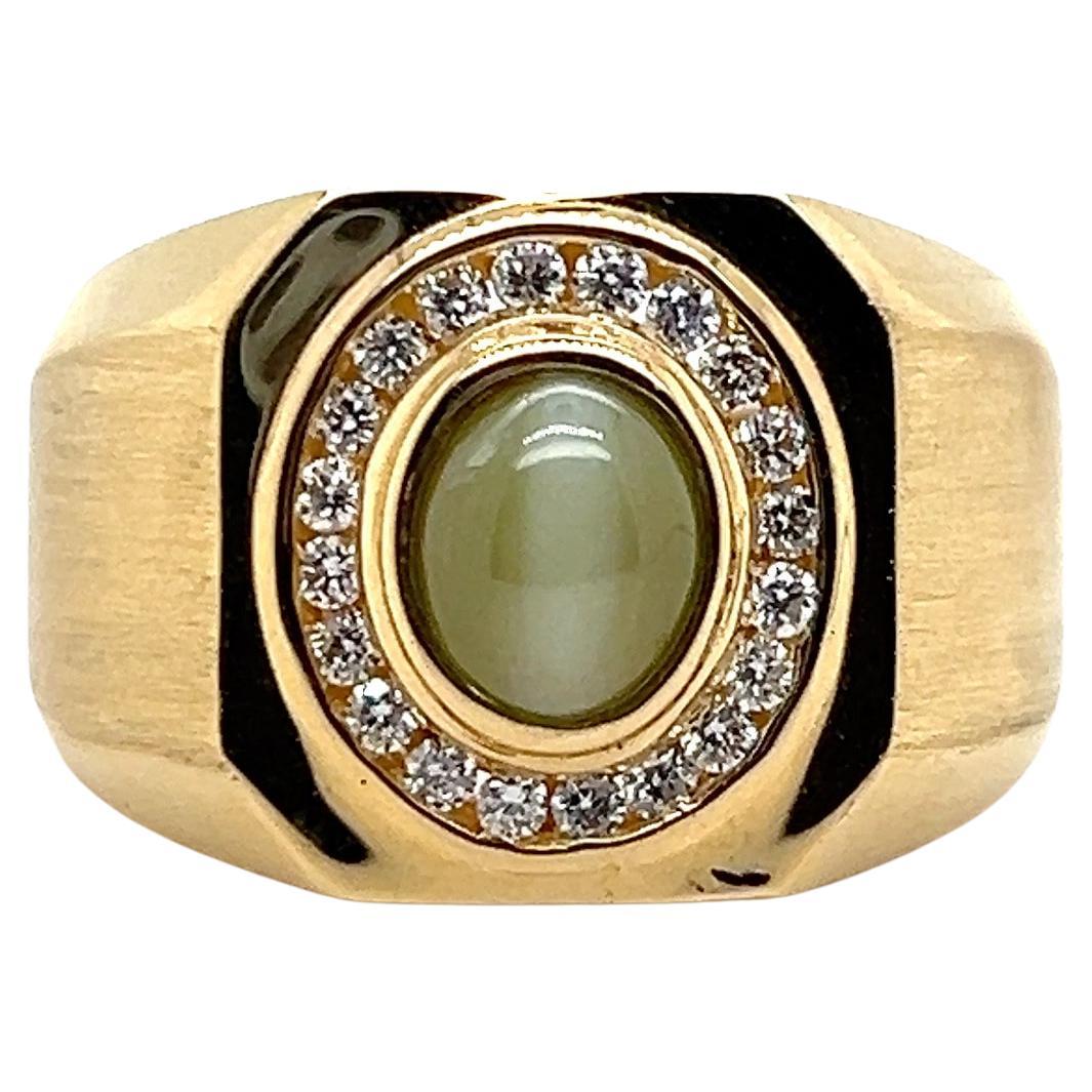 Vintage Cat
s Eye Chrysoberyl
Diamond 18k Yellow Gold Mens Statement Ring