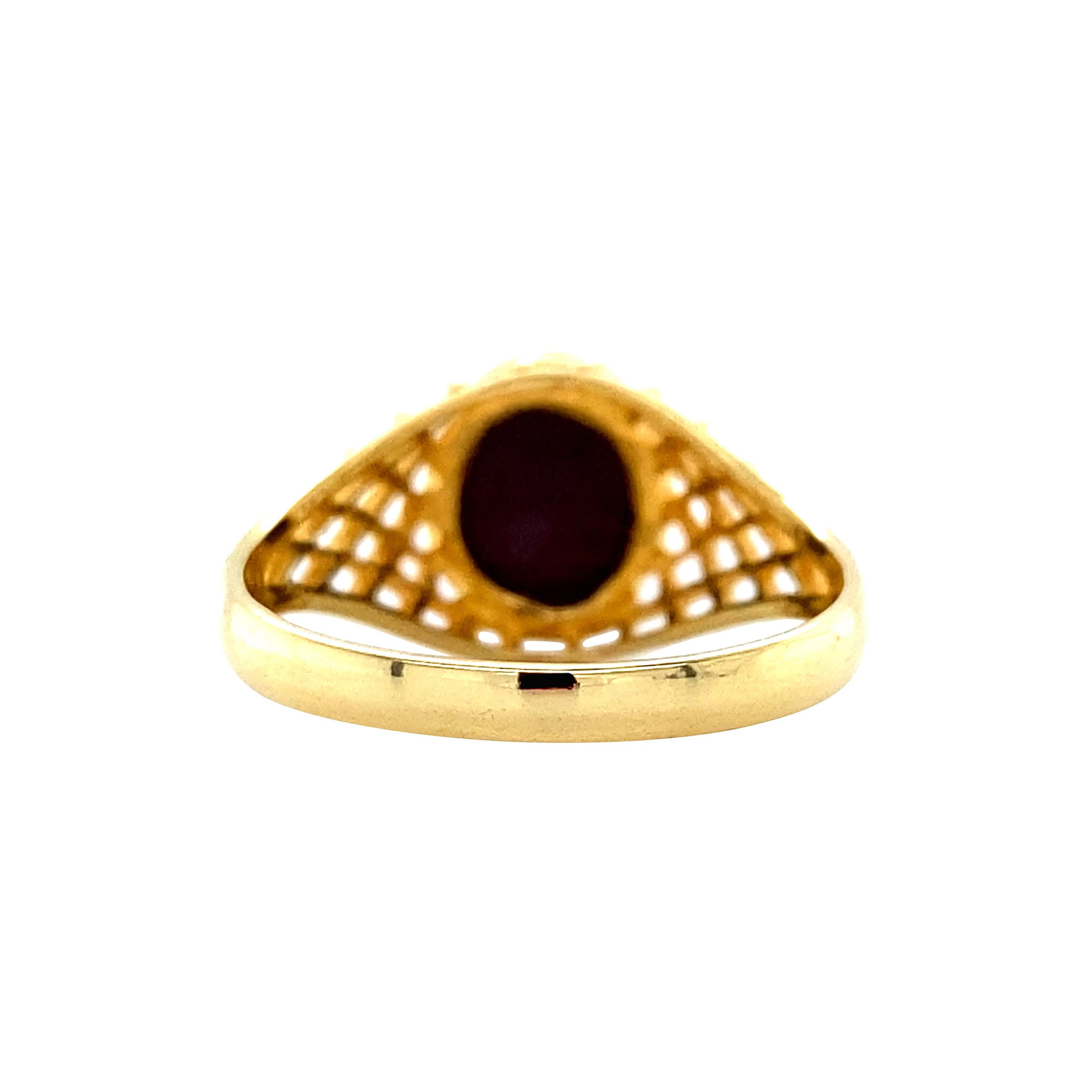 Vintage Cat's Eye Glass Lattice-Work verzierter Solitär-Ring, 18K Gelbgold für Damen oder Herren im Angebot