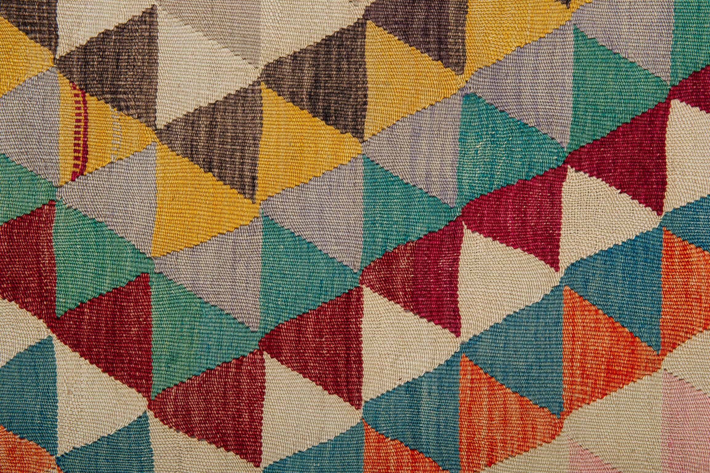 Caucasien Kilim caucasien polychrome vintage en vente