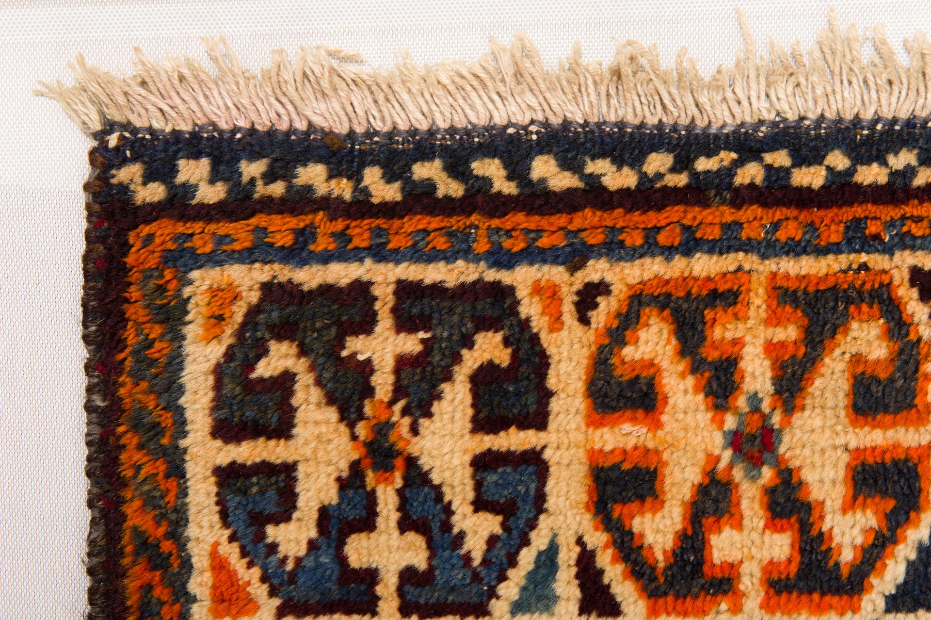 Kaukasischer Teppich oder Teppich (Handgeknüpft) im Angebot