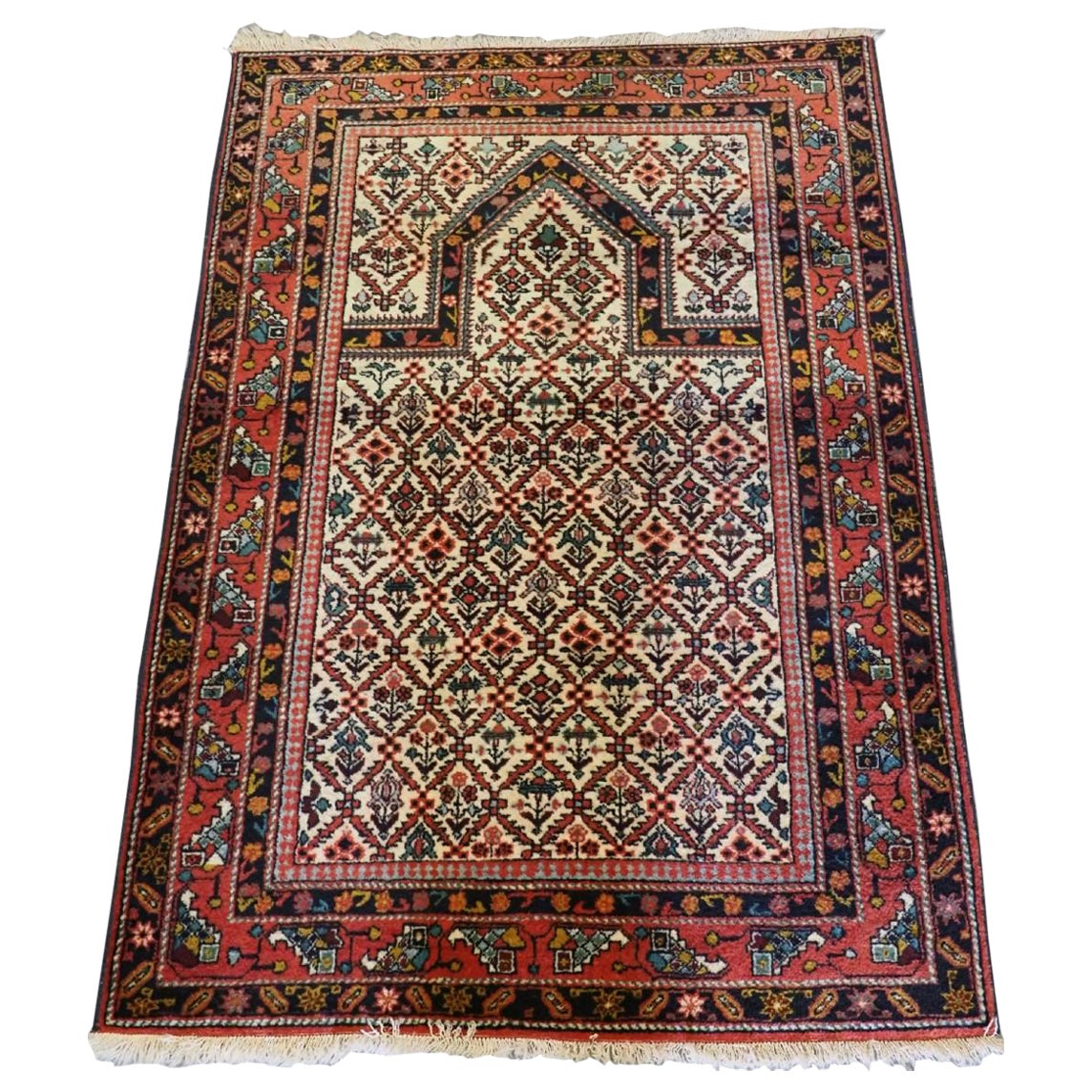 Tapis caucasien vintage de prière Erivan avec motif treillis, vieux d'environ 40 ans