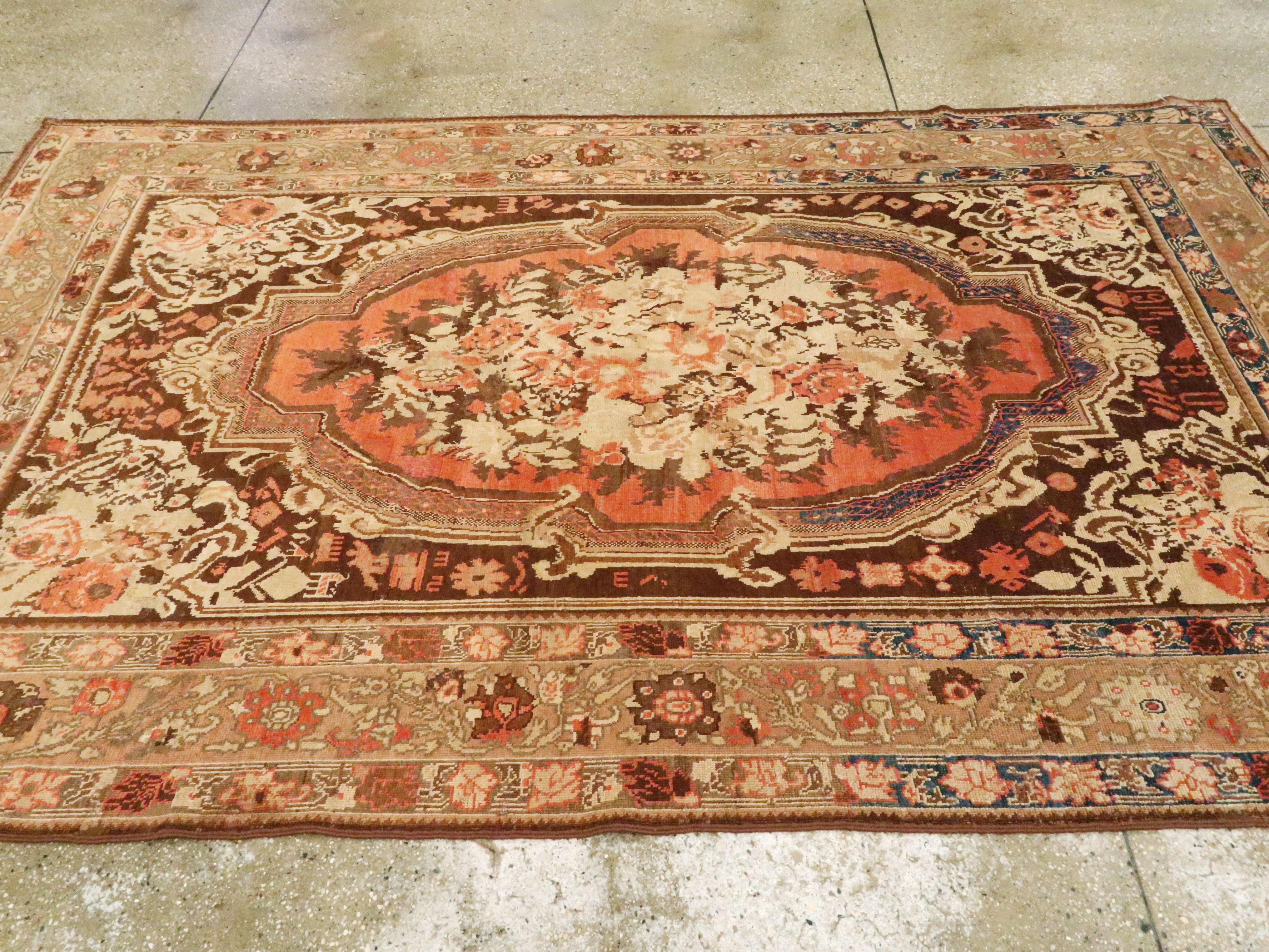 Kaukasischer Karabagh-Teppich im Vintage-Stil im Angebot 2
