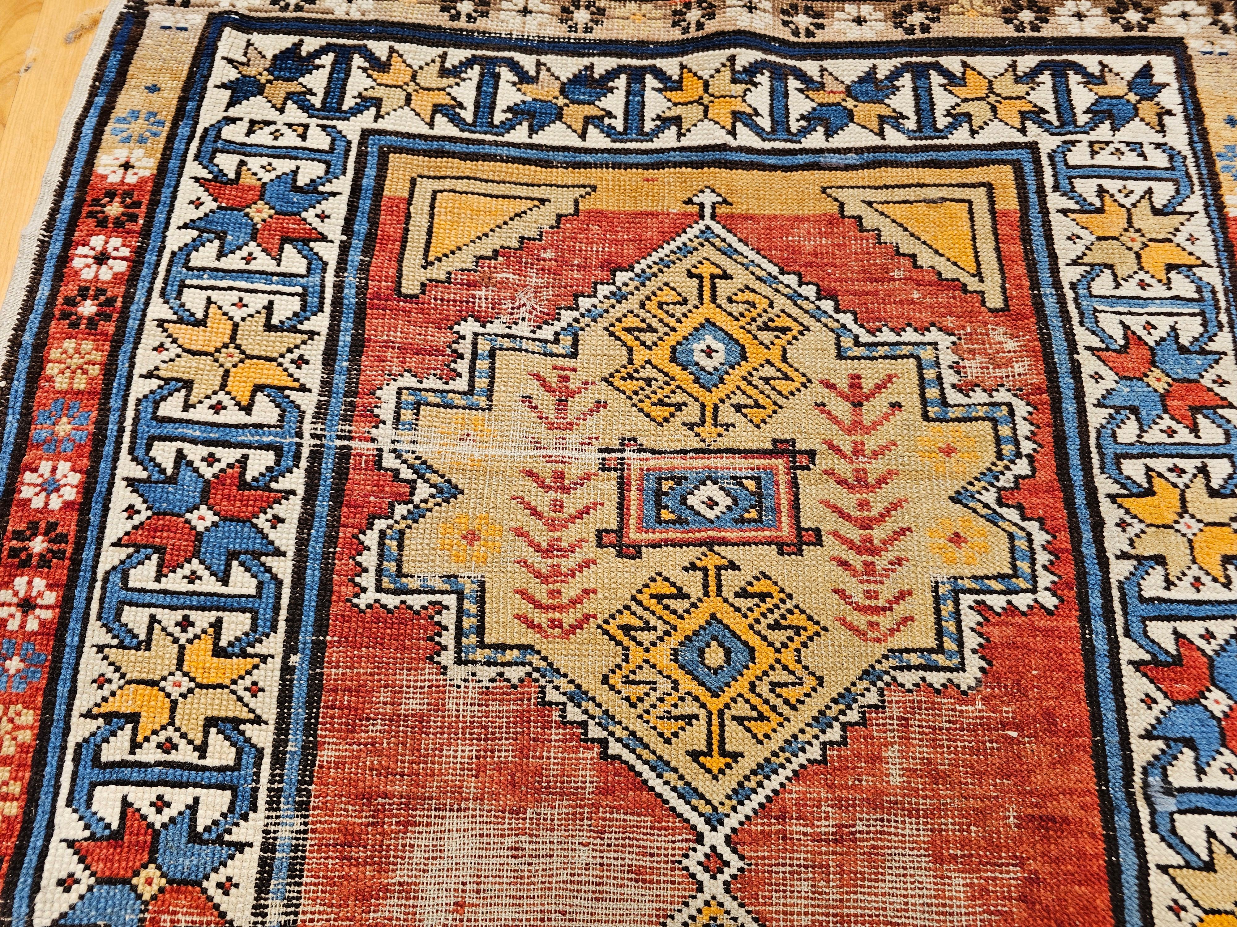 Alfombra caucásica kazaka vintage, principios del siglo XX en Bueno estado para la venta en Barrington, IL