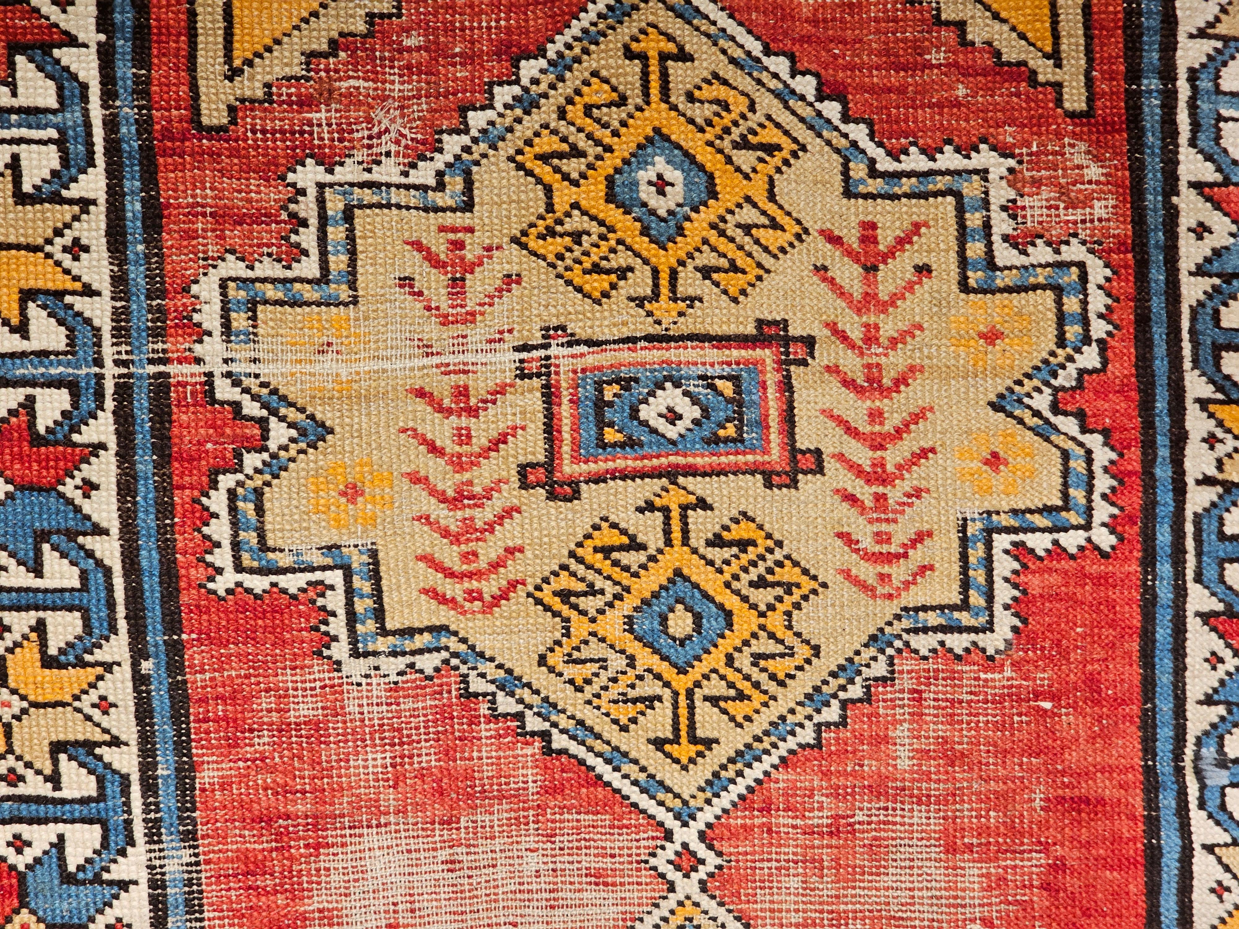 Alfombra caucásica kazaka vintage, principios del siglo XX en venta 1