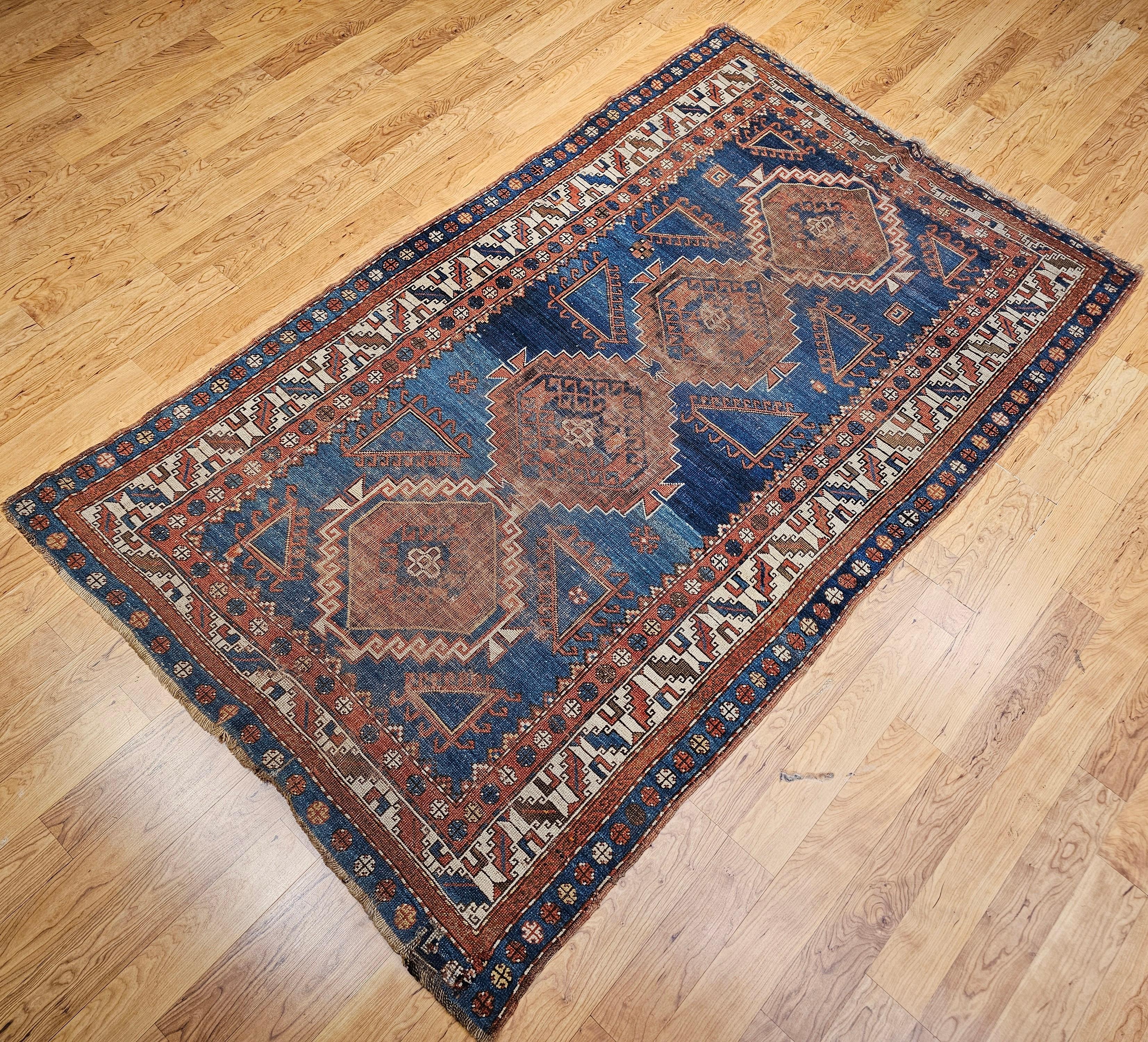 Tapis vintage du Caucase Kazak en vente 3