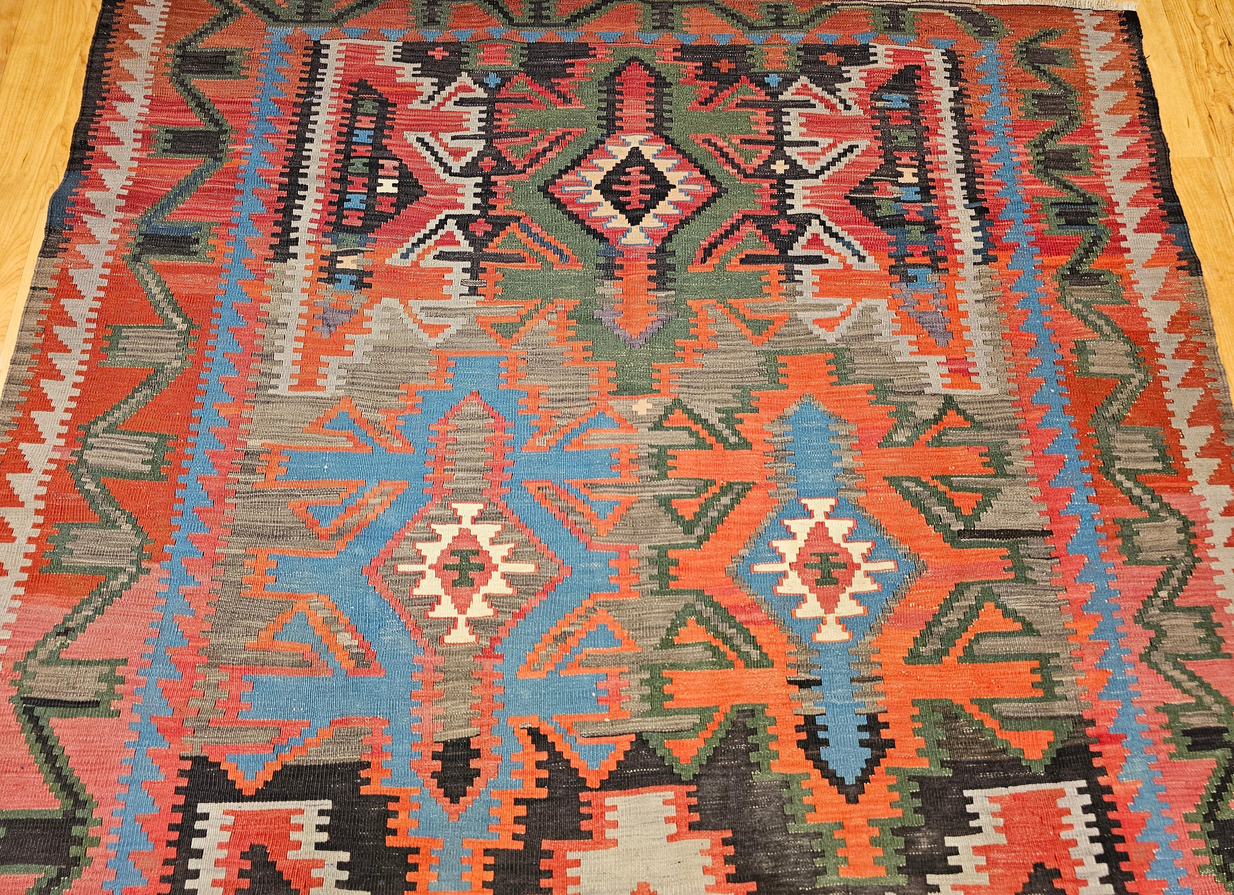 Kilim caucasien vintage en vente 3