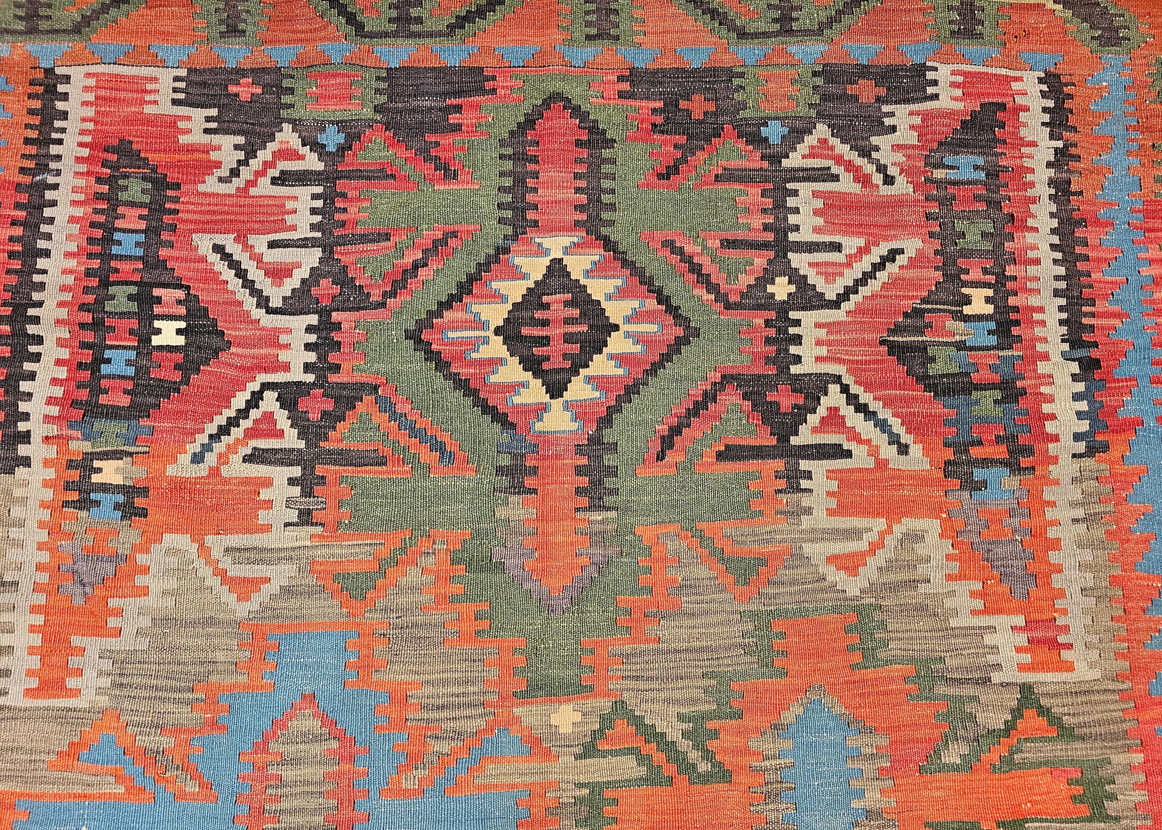 Kilim caucasien vintage en vente 8