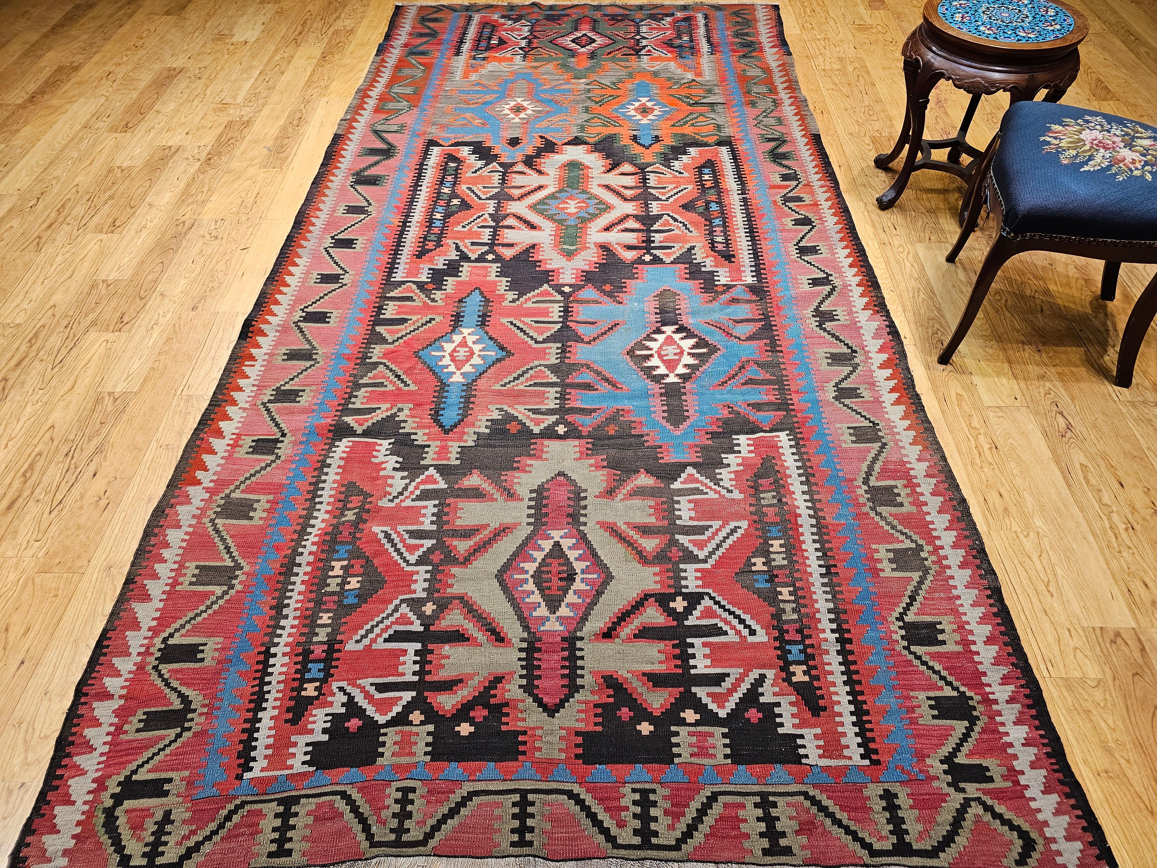 Kilim caucasien vintage en vente 9