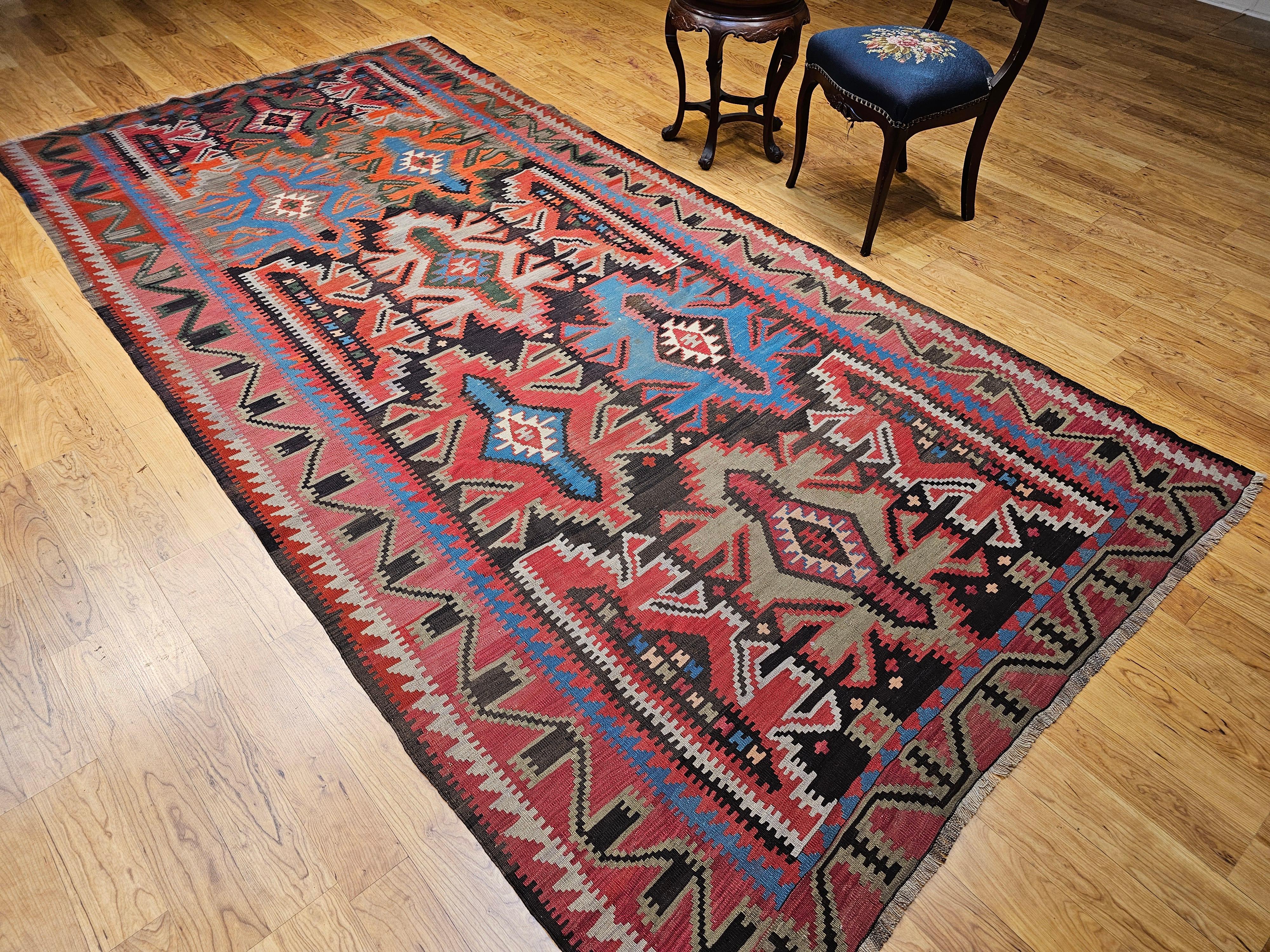 Kilim caucasien vintage en vente 10
