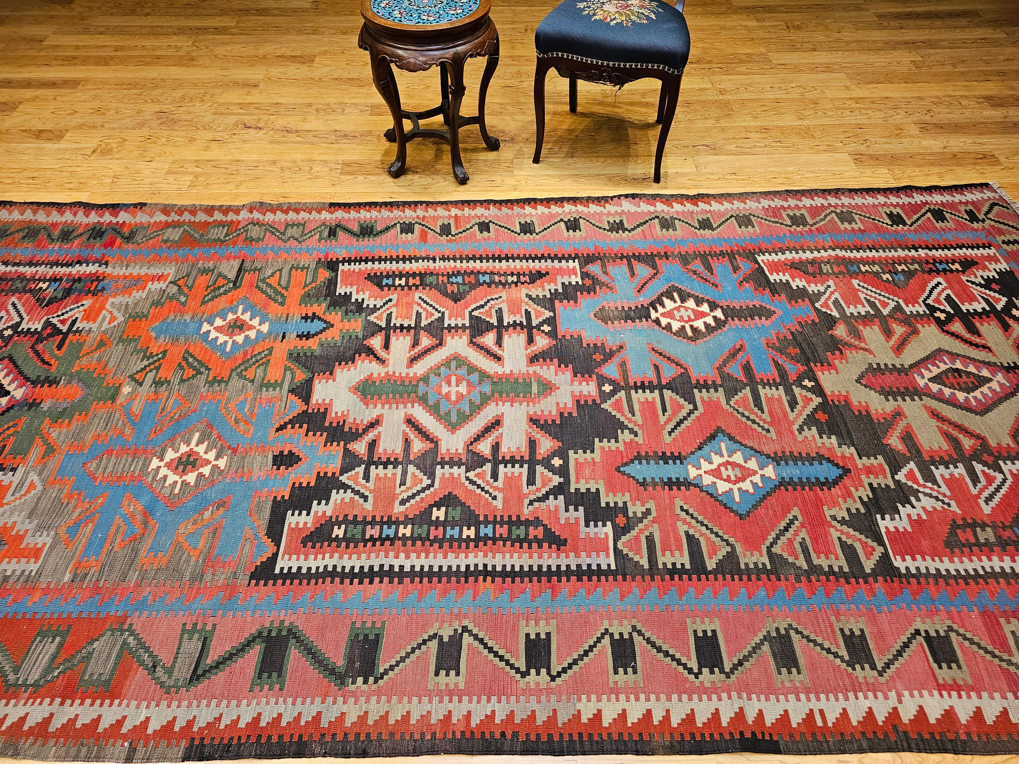 Kilim caucasien vintage en vente 11