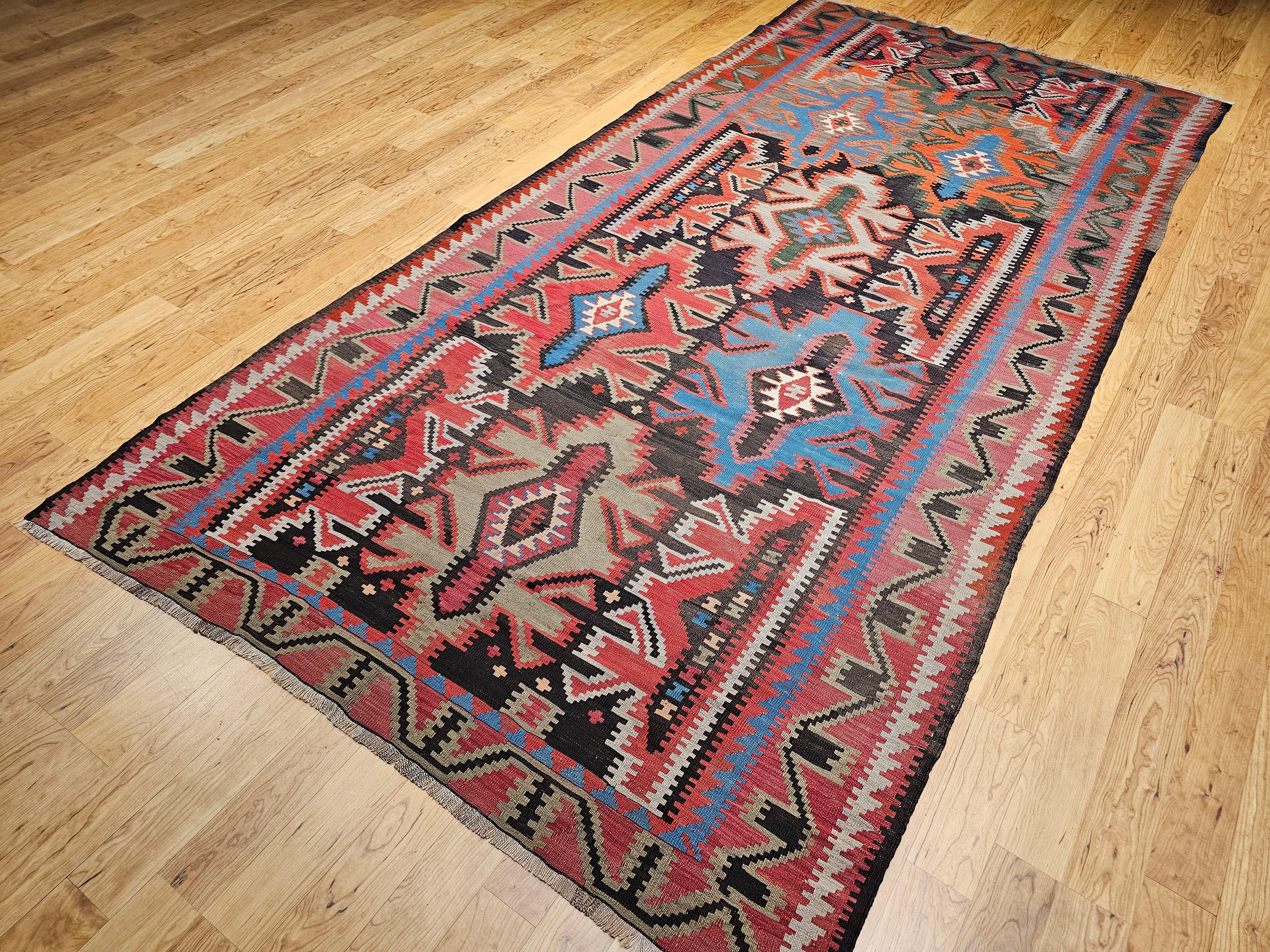 Caucasien Kilim caucasien vintage en vente