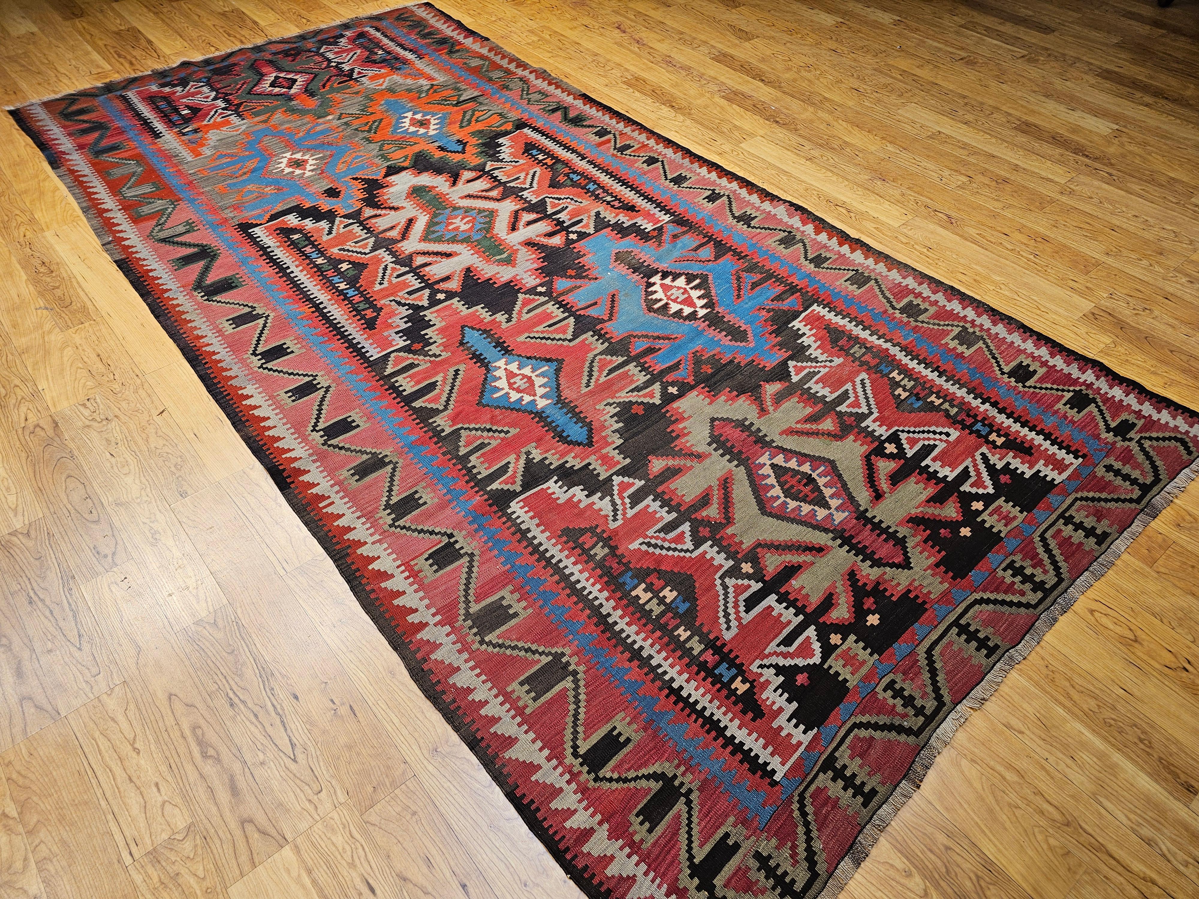 Kilim caucasien vintage Bon état - En vente à Barrington, IL