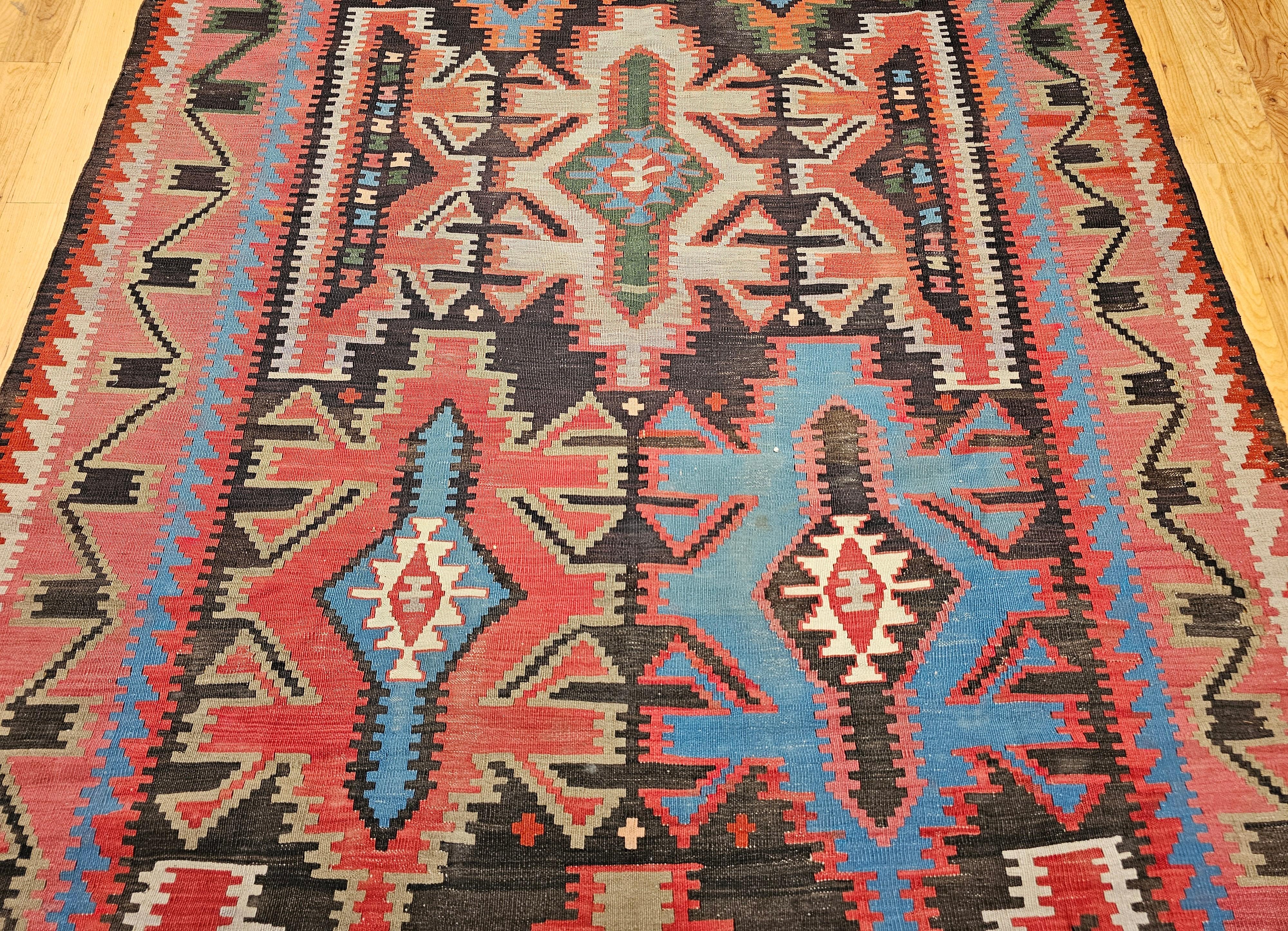 Kilim caucasien vintage en vente 2