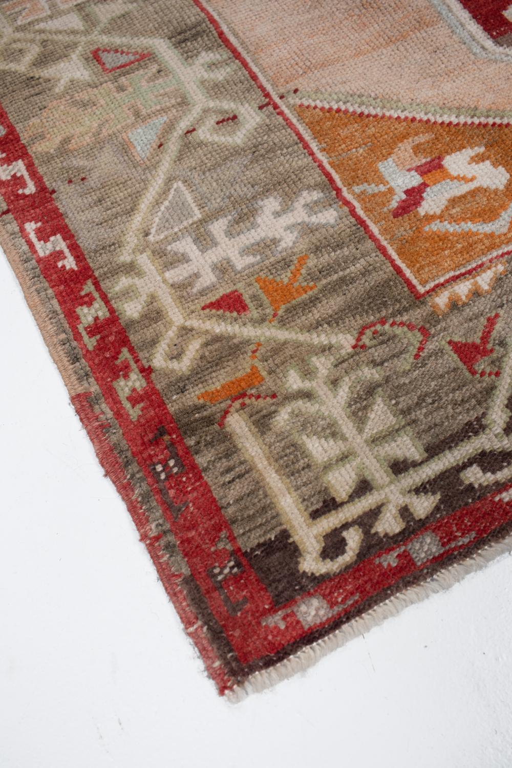 Vintage Caucasian Rug In Good Condition For Sale In West Palm Beach, FL