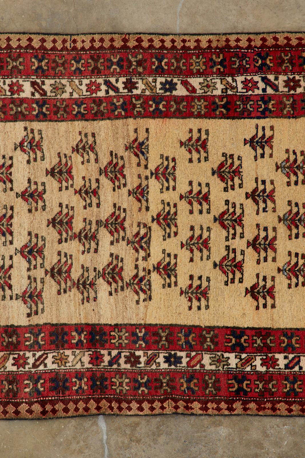 Antique Northwest Persian Ardabil Runner Carpet In Good Condition For Sale In Rio Vista, CA