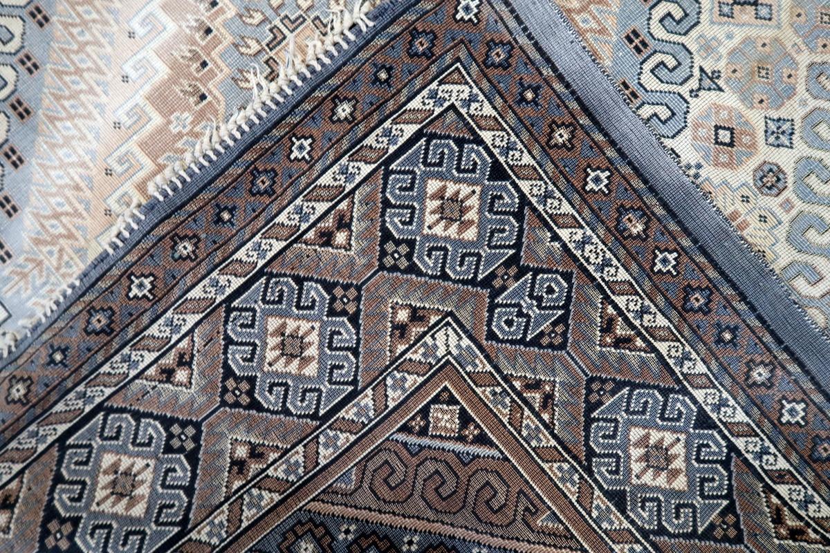 Kaukasisches Shirvan-Textil im Vintage-Stil mit Teppichdesign 4,5' x 5.2' 1950er Jahre - 1C1152 im Angebot 6