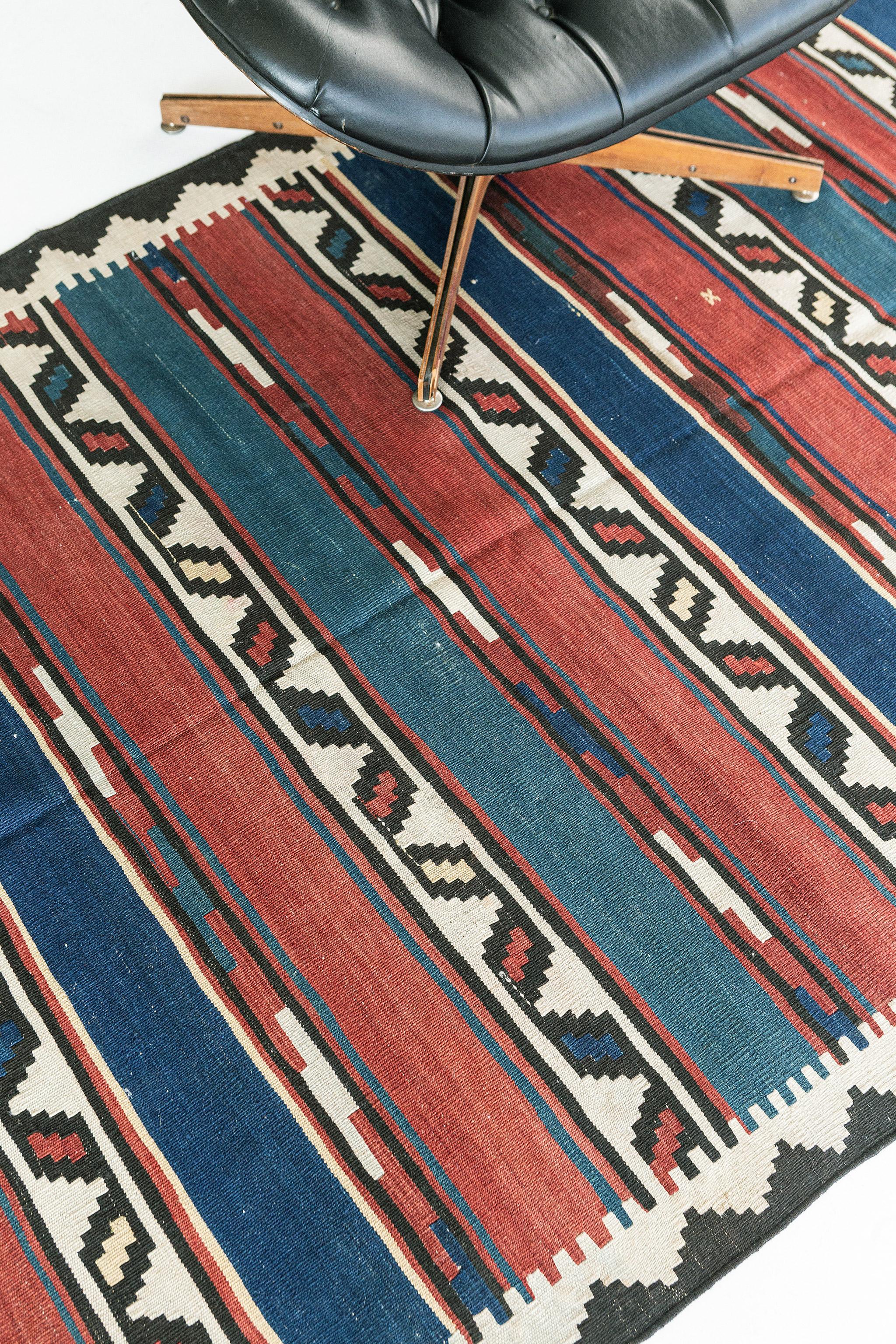 Kaukasischer Schirwan-Kilim-Teppich im Vintage-Stil (Mitte des 20. Jahrhunderts) im Angebot
